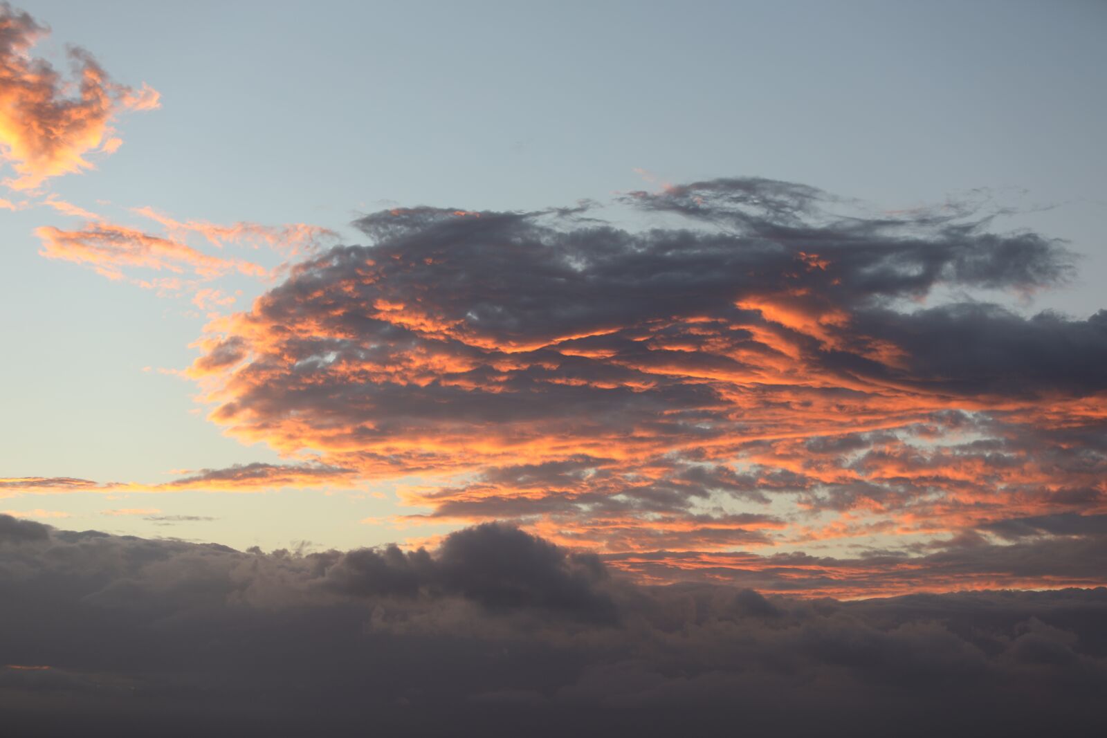 Canon EF 70-200mm F2.8L USM sample photo. Sky, clouds, red photography