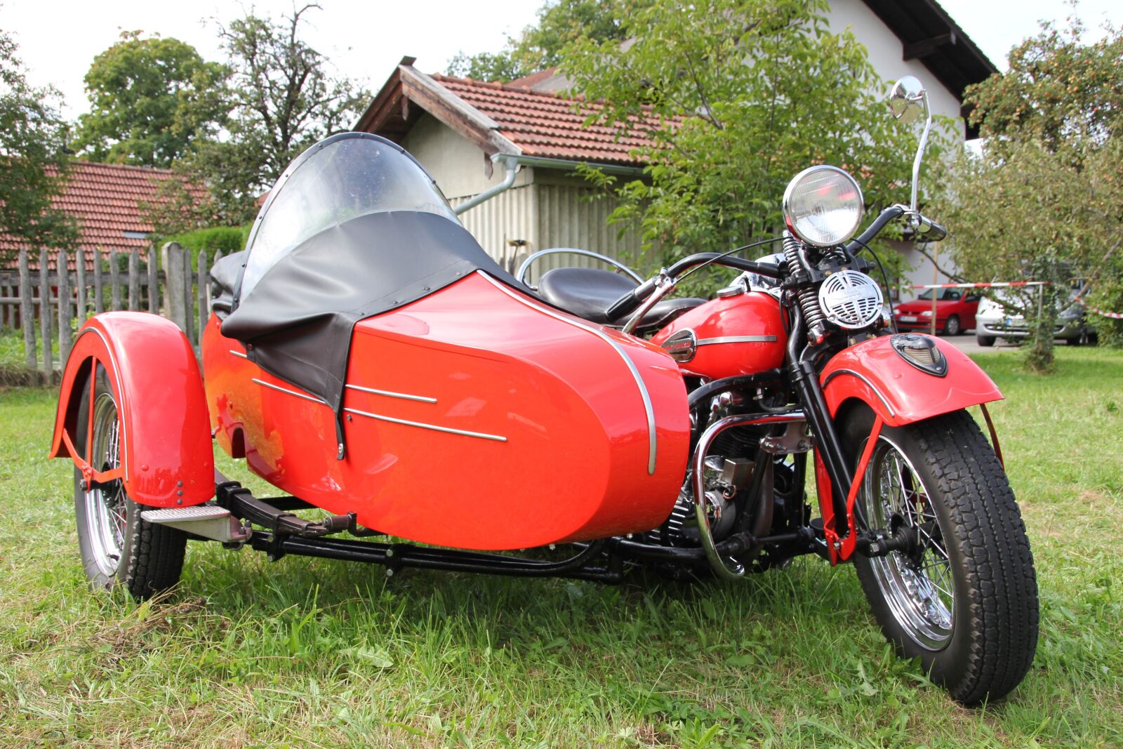 Canon EOS 550D (EOS Rebel T2i / EOS Kiss X4) sample photo. Wheel, transport system, vehicle photography