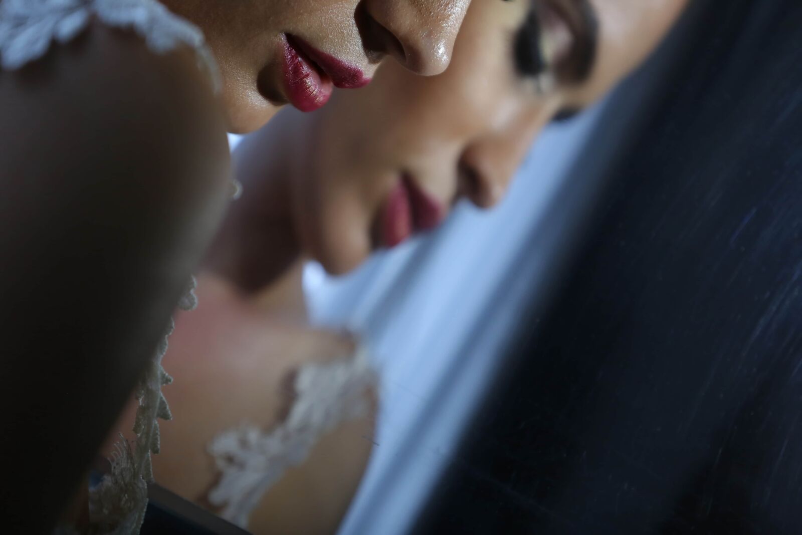 Canon EF 70-200mm F2.8L IS II USM sample photo. Lips, reflector, face, skin photography