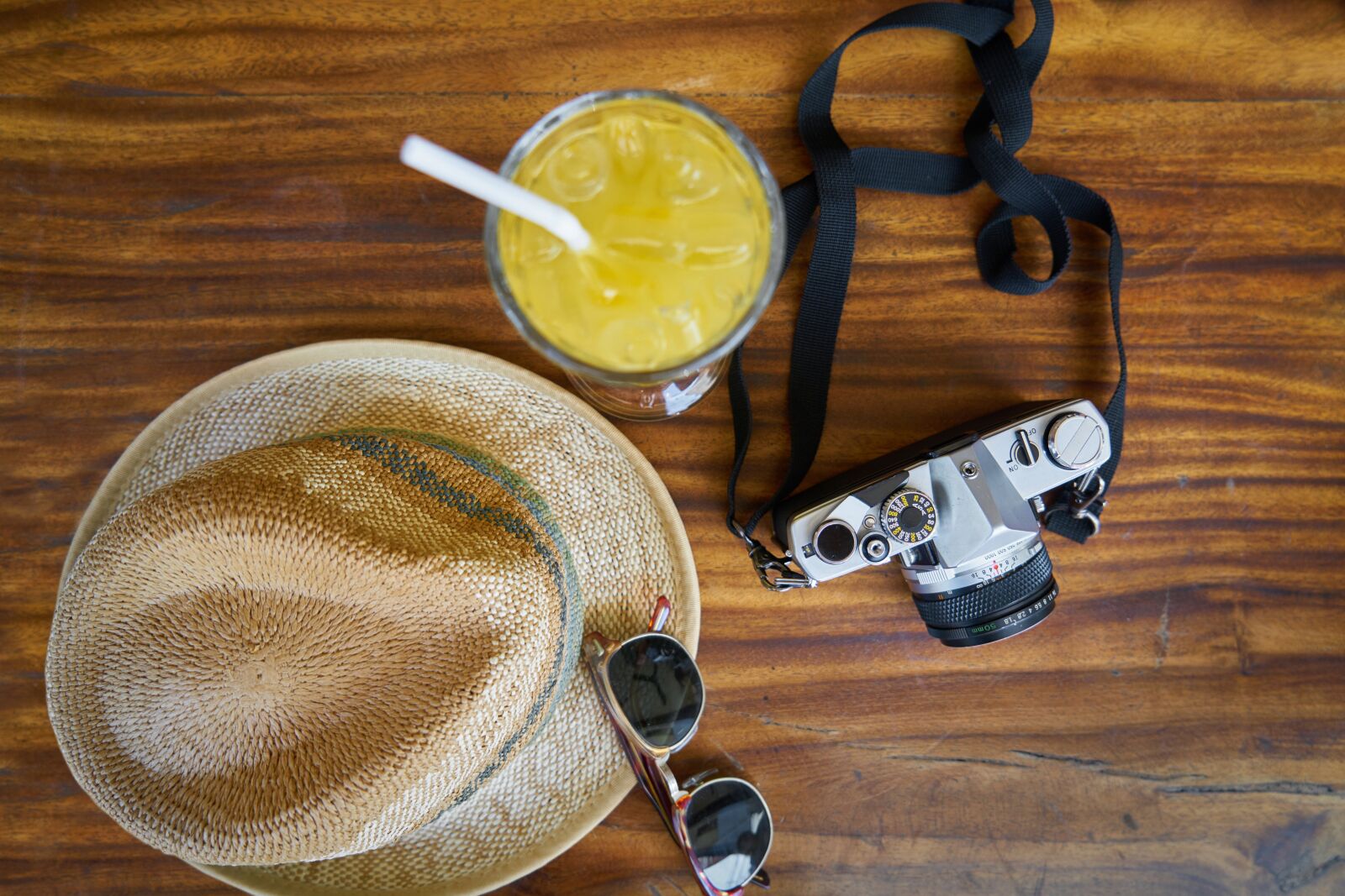 Sony a7R II sample photo. Old, camera, lens photography