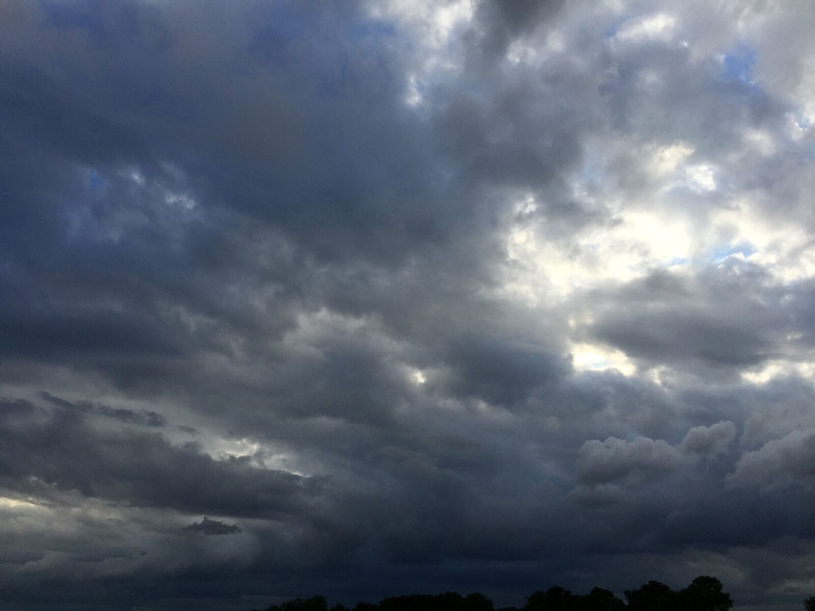 iPhone 6 back camera 4.15mm f/2.2 sample photo. Sky photography
