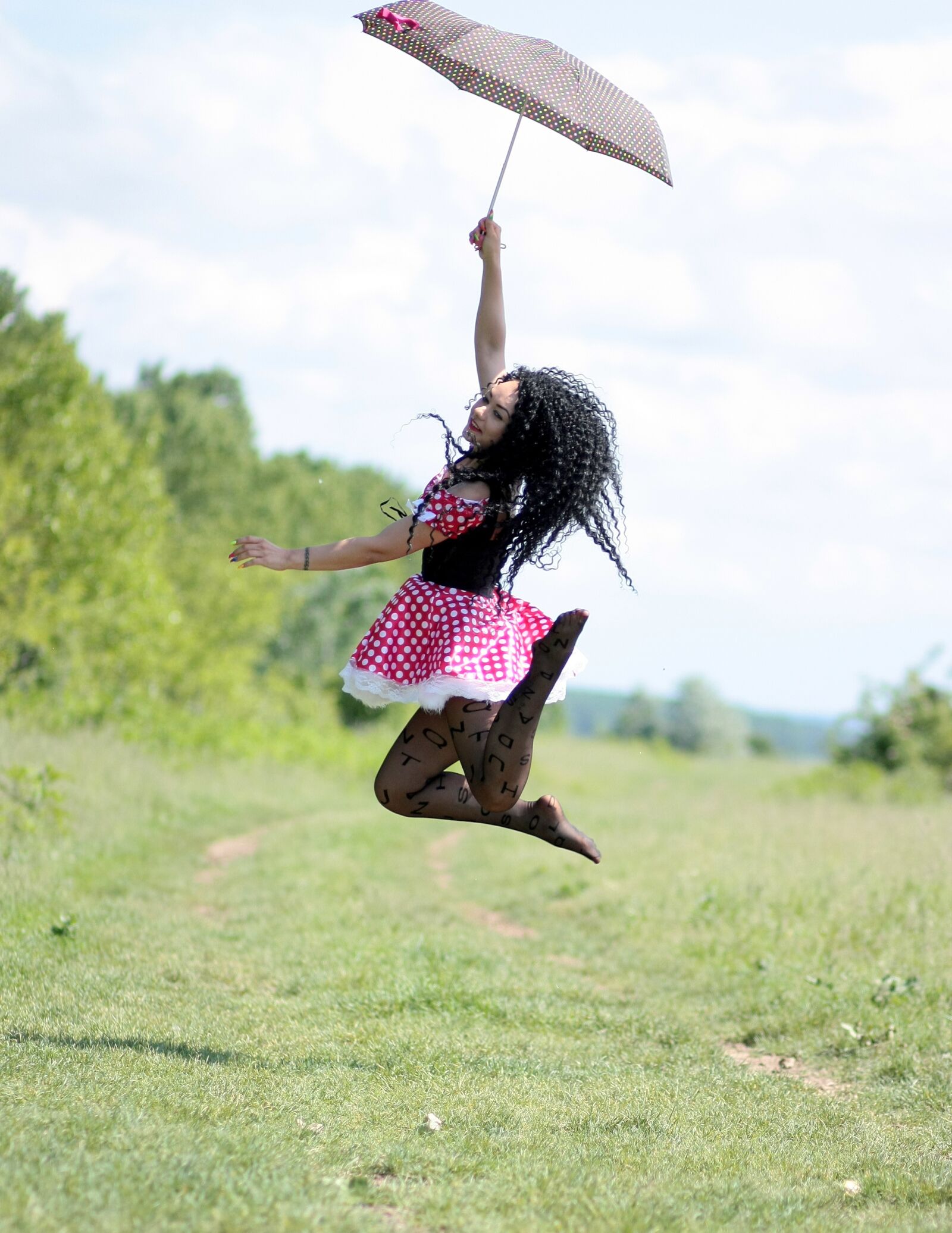 Canon EOS 450D (EOS Rebel XSi / EOS Kiss X2) sample photo. Girl, umbrella, bounce photography