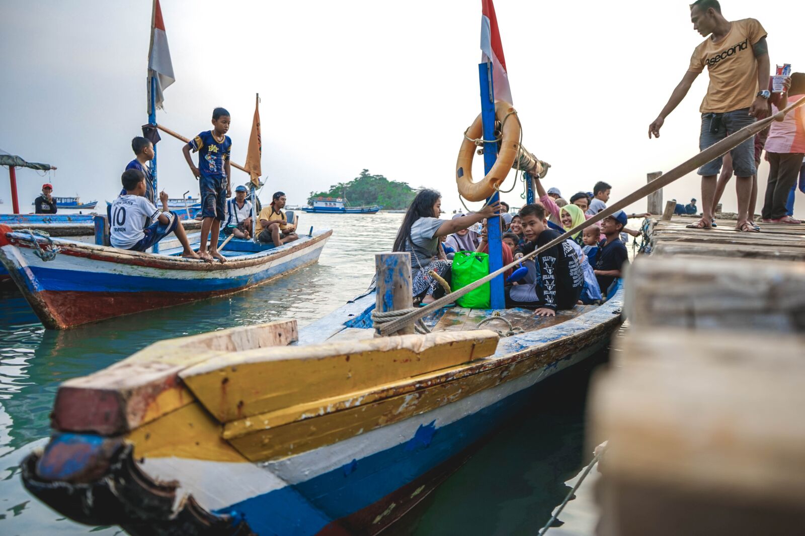 Sony a7 + Sony FE 28-70mm F3.5-5.6 OSS sample photo. Harbor, boat, sea photography