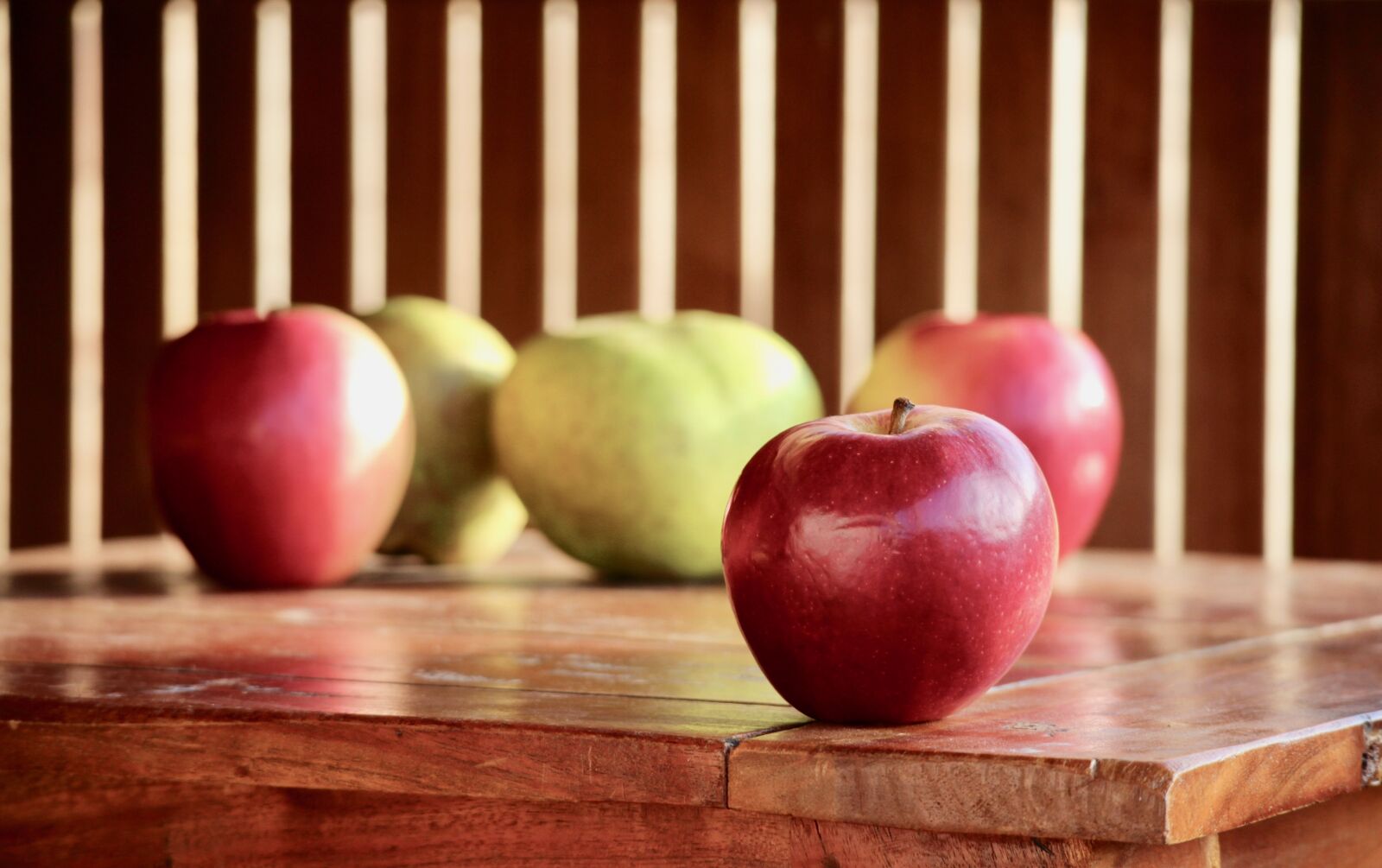 Canon EOS M sample photo. Apples, fruit, healthy food photography