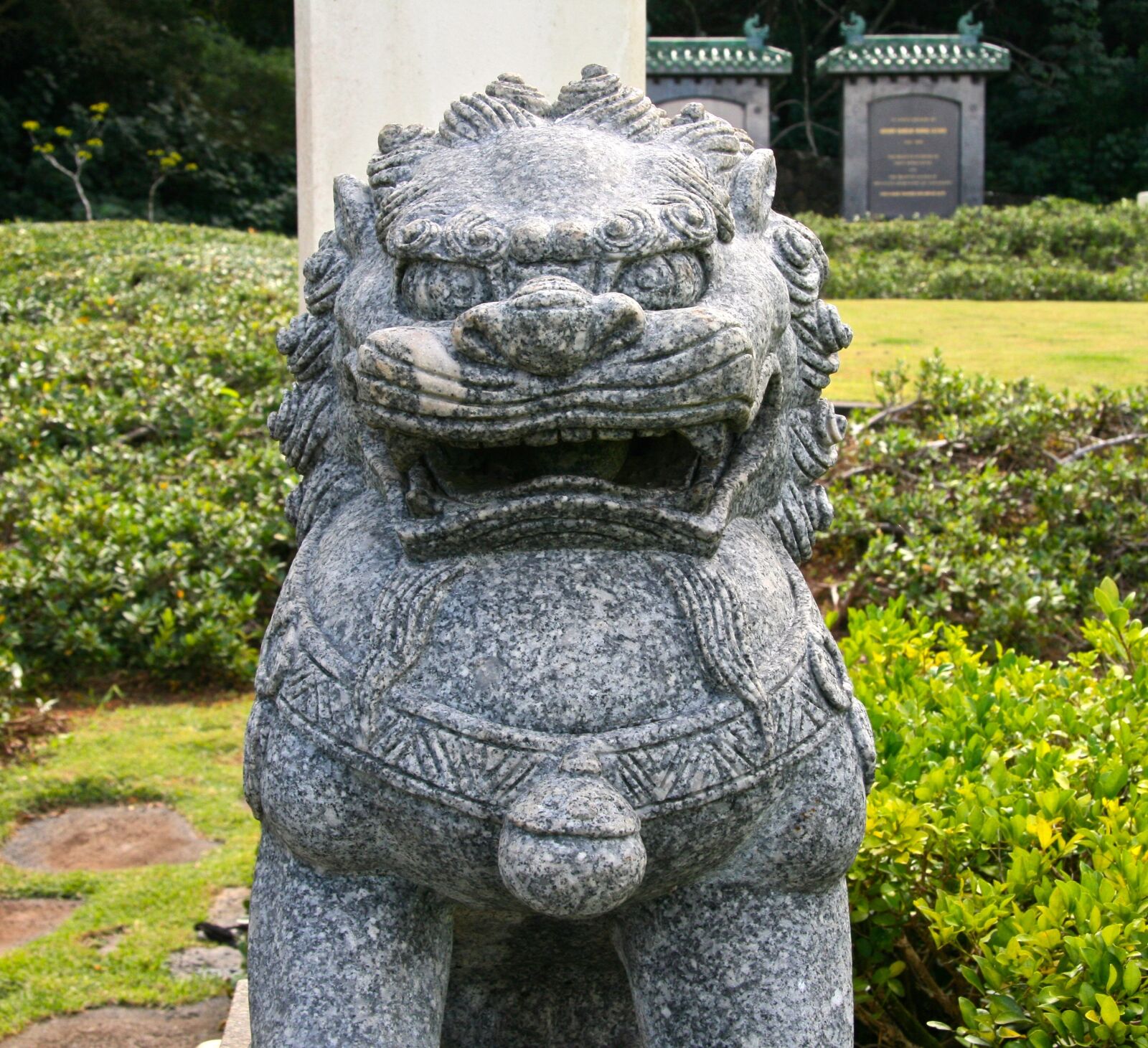 Canon EOS 400D (EOS Digital Rebel XTi / EOS Kiss Digital X) sample photo. Statue, architecture, design photography