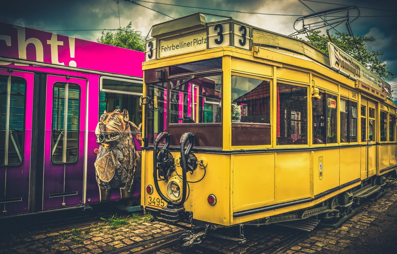 Sony a7 II + Sony FE 28-70mm F3.5-5.6 OSS sample photo. Tram, train, old photography