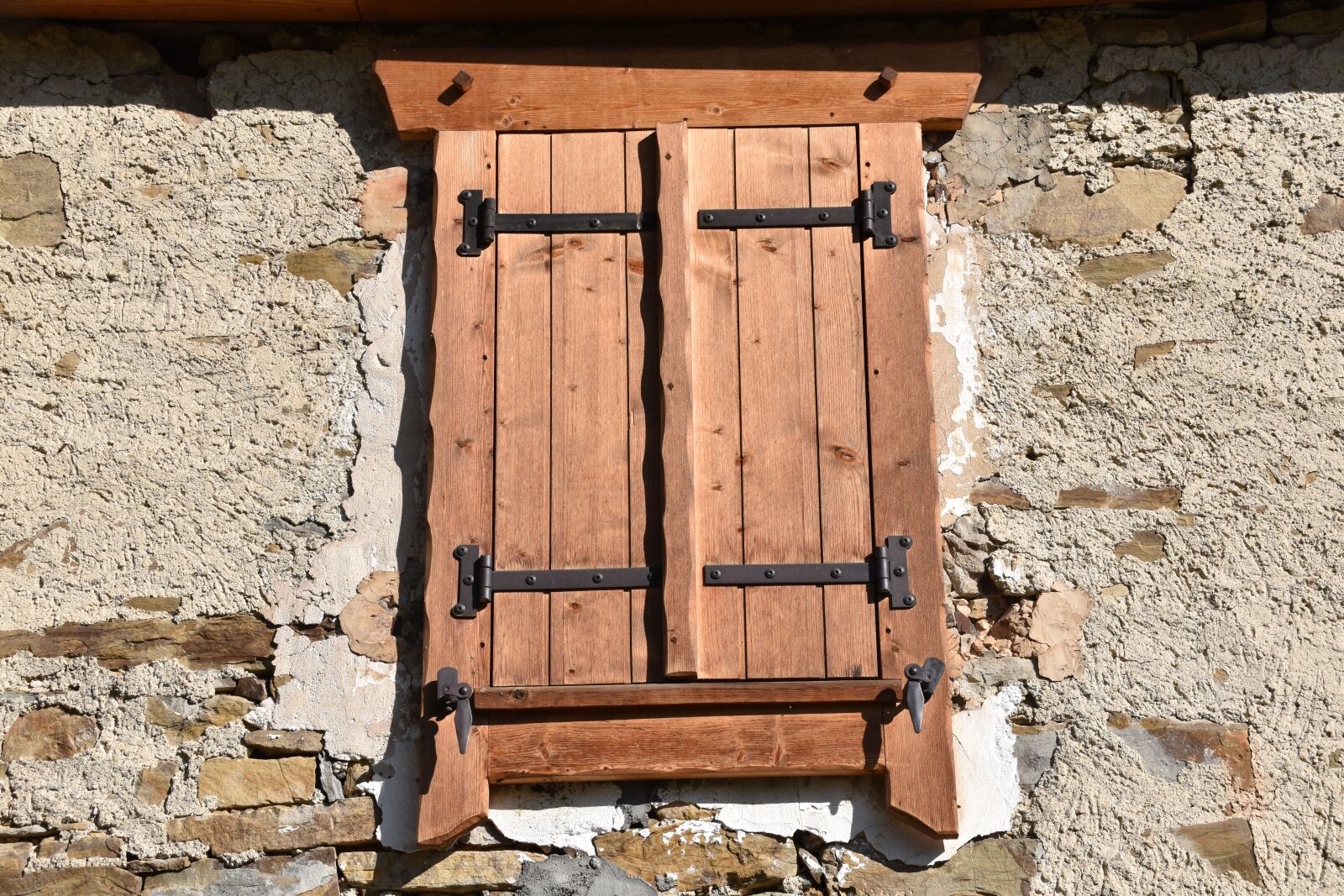 Nikon D5600 sample photo. Pane, pane wood, facade photography