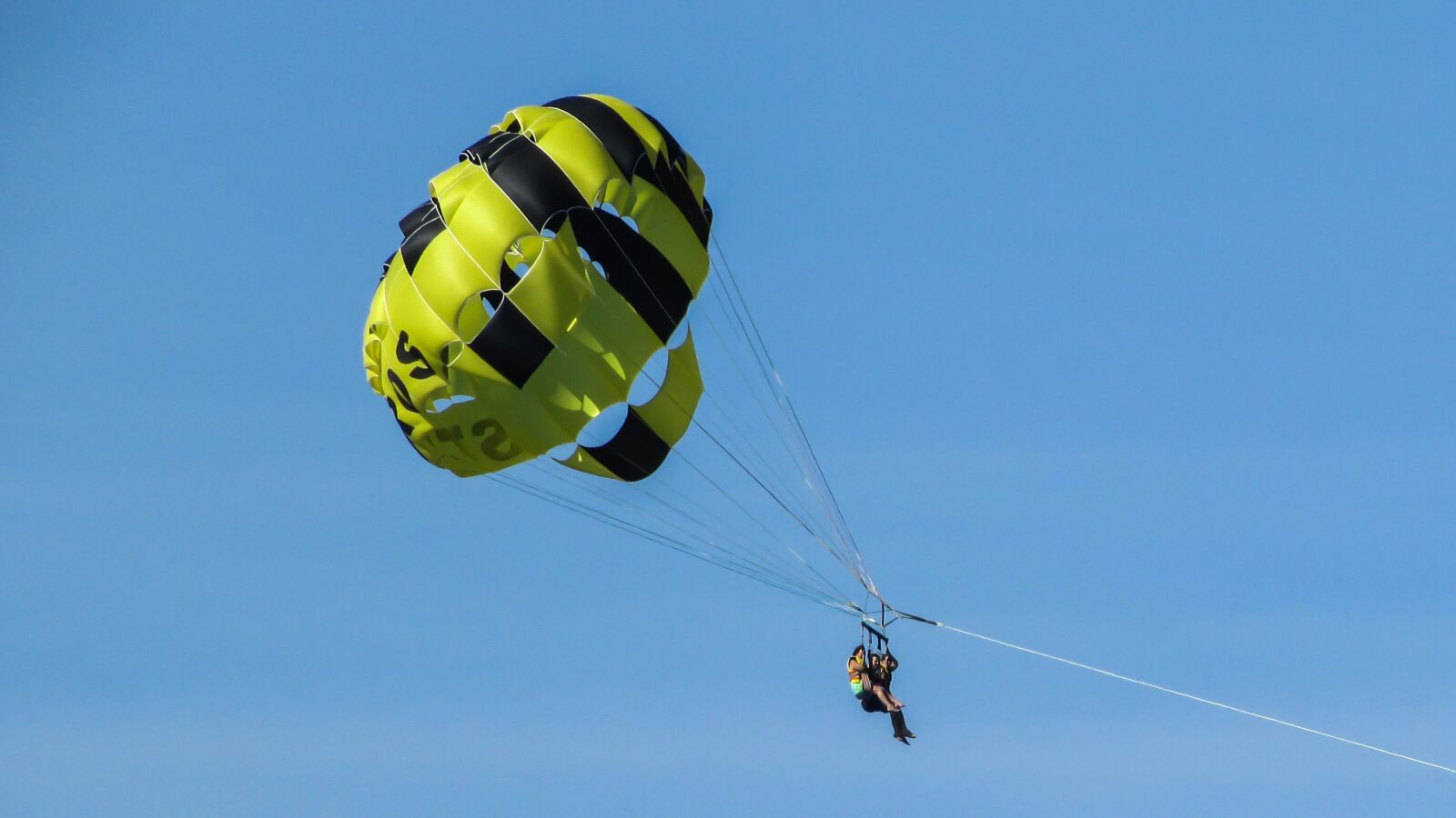 Canon PowerShot SX400 IS sample photo. Paragliding, sea sport, fly photography