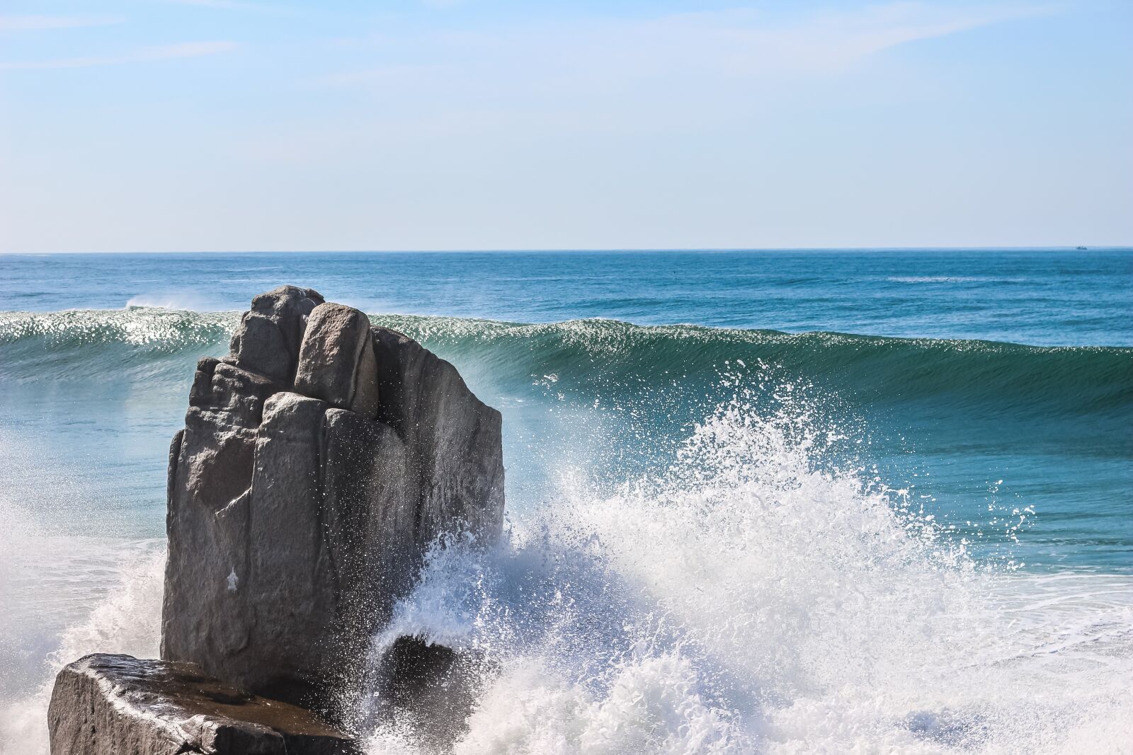 Canon EOS 700D (EOS Rebel T5i / EOS Kiss X7i) sample photo. Nature, mar, rocks photography