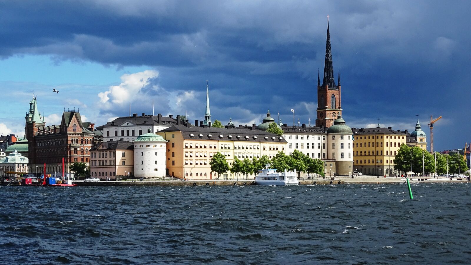 Sony Cyber-shot DSC-HX400V sample photo. Stockholm, sweden, building photography