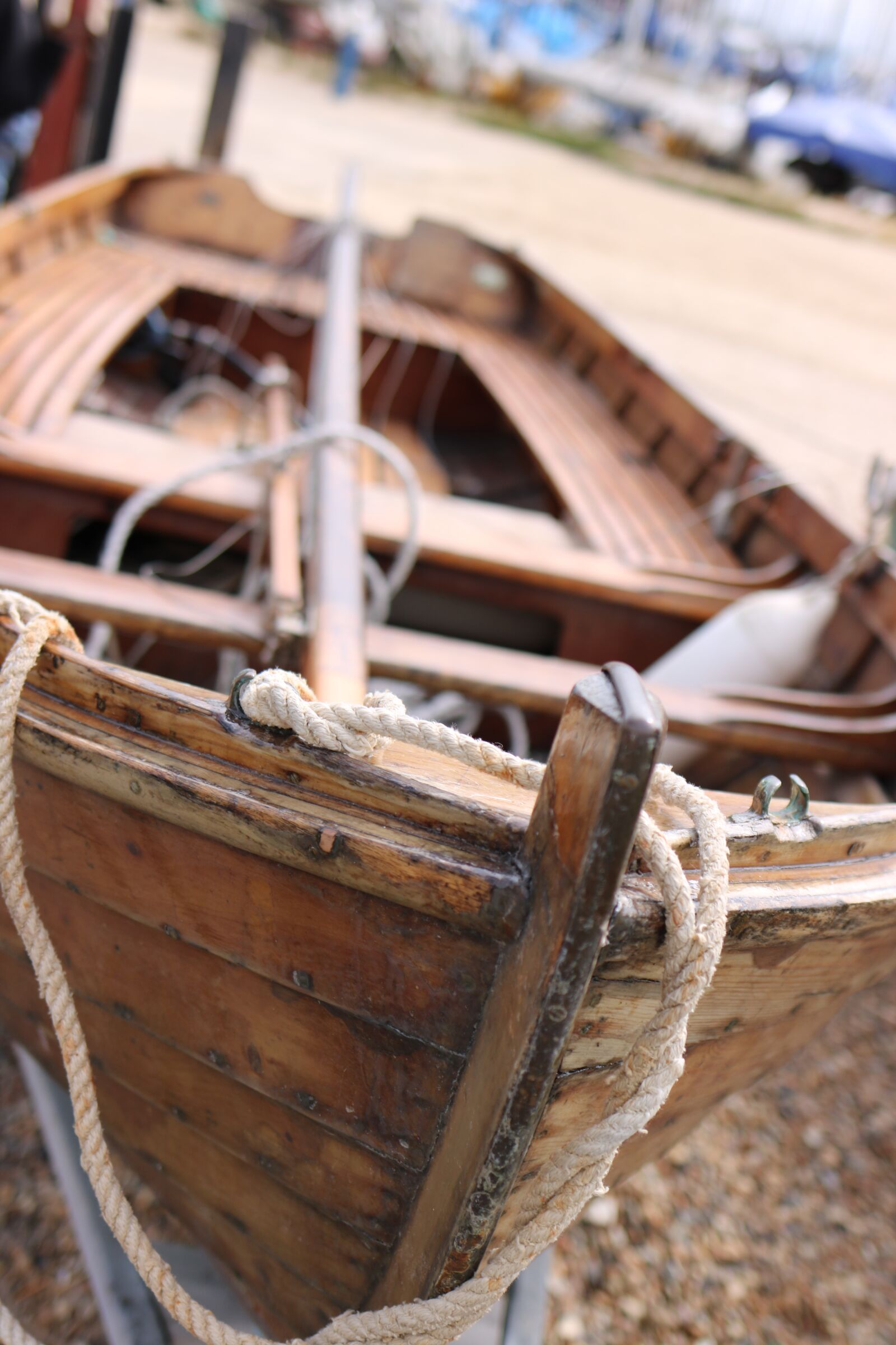 Canon EF 35mm F2 IS USM sample photo. Boat, wooden boat, coast photography