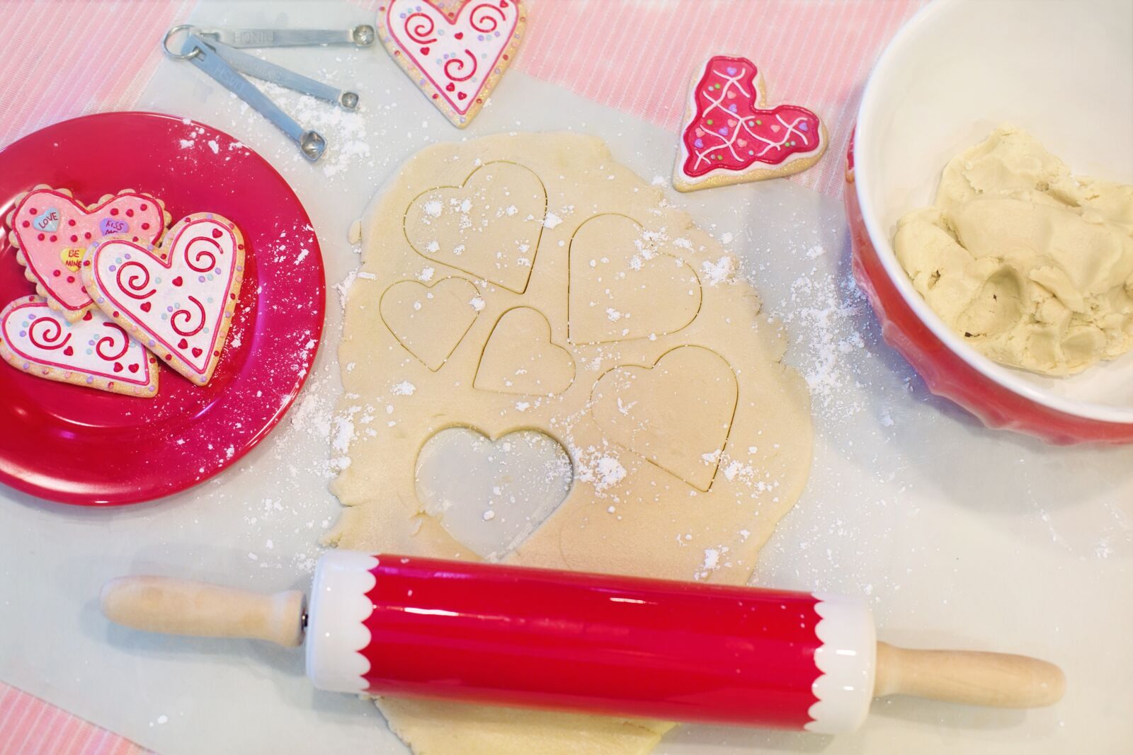 Canon EF 50mm F1.4 USM sample photo. Valentine's day, baking, baking photography
