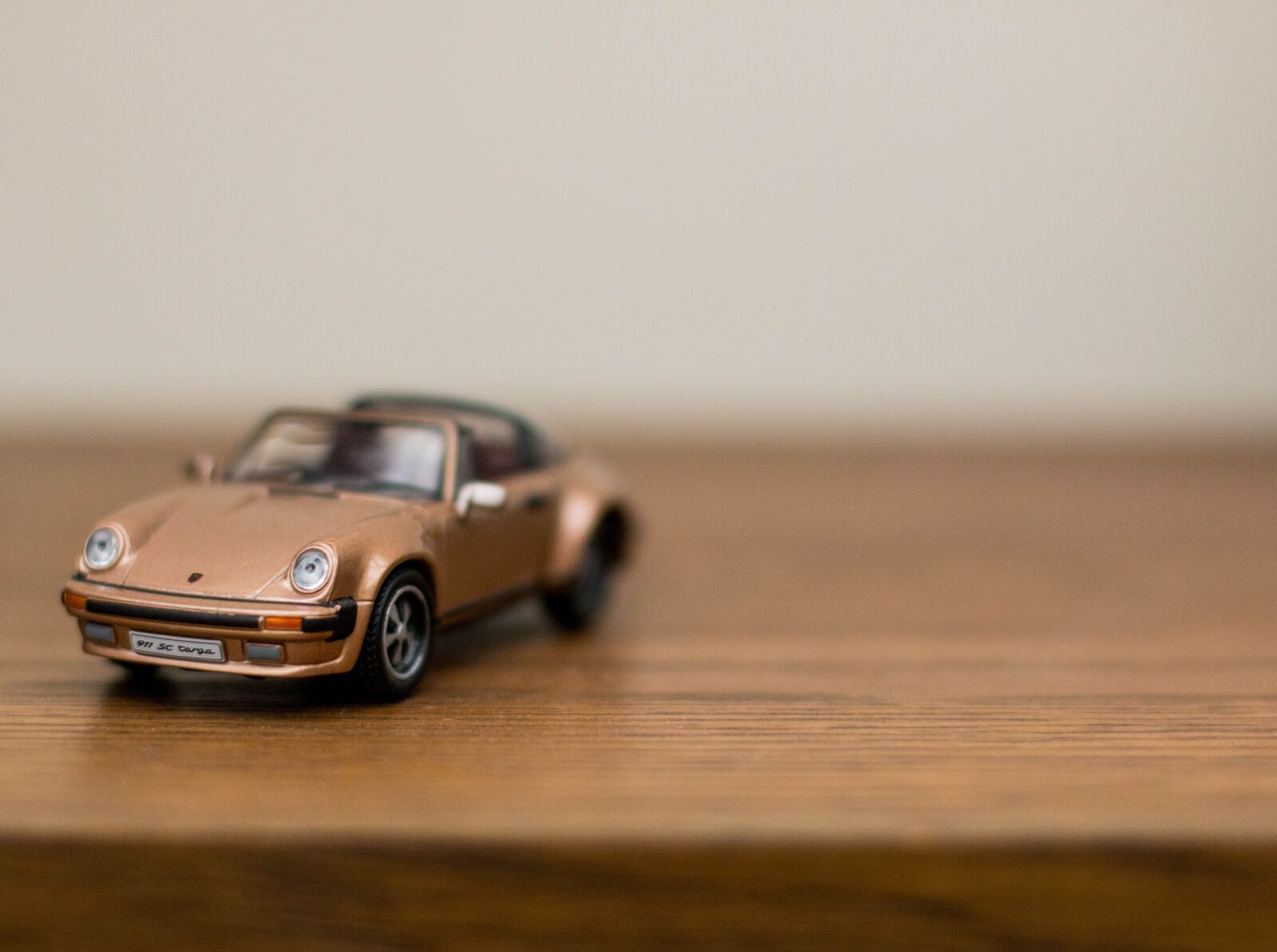 Canon EOS 70D + Canon EF 50mm F1.4 USM sample photo. Model car, car, model photography