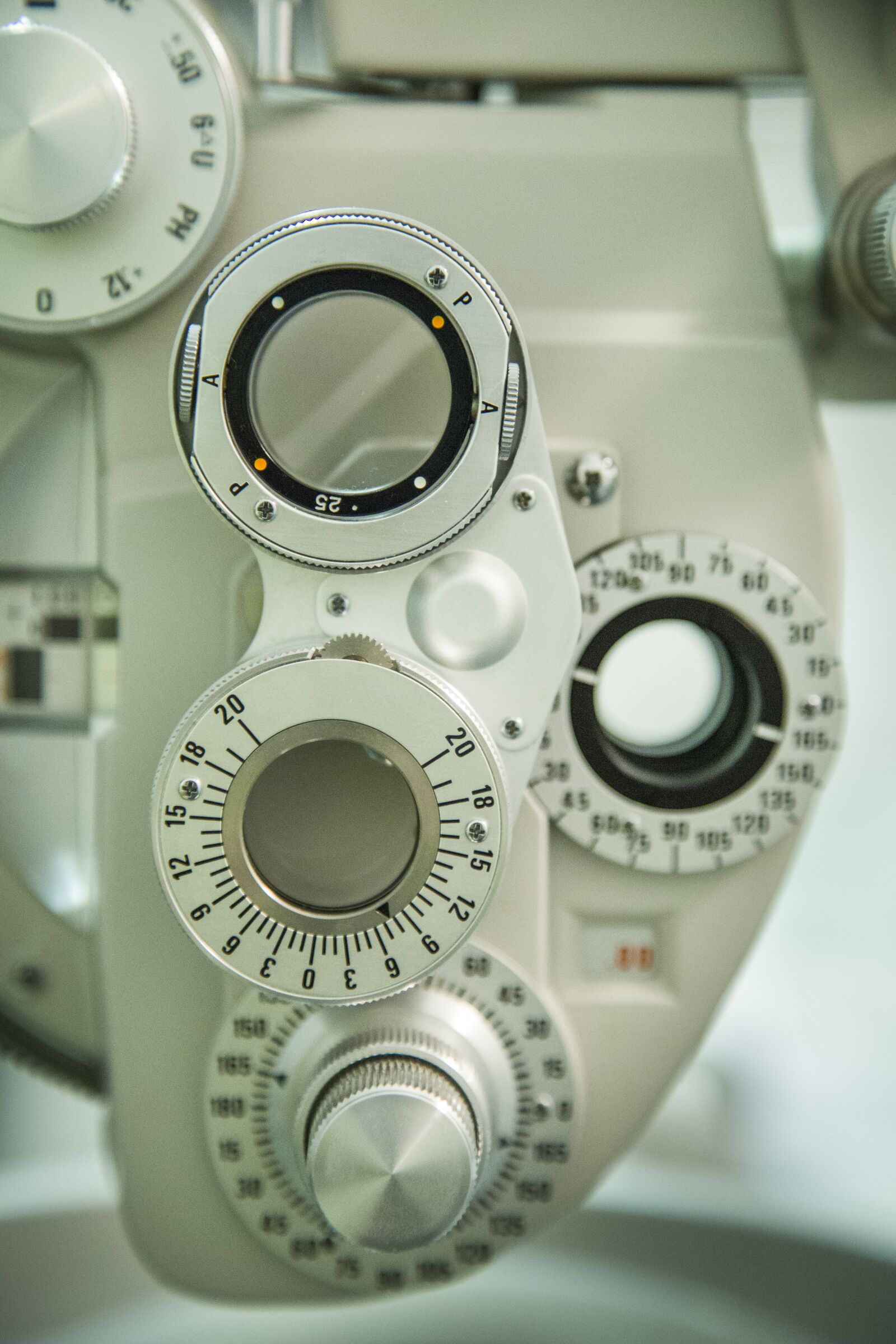 Canon EF 24-105mm F4L IS USM sample photo. Optics, optometria, refraction photography