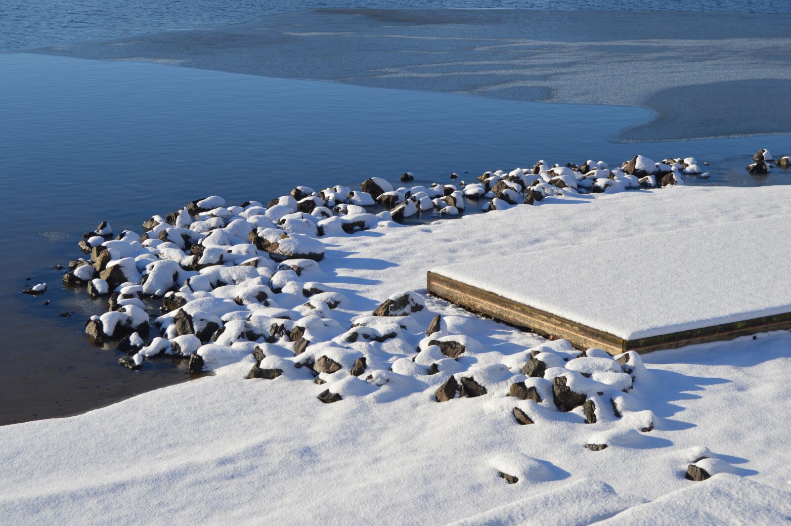 Nikon D3200 sample photo. Lake, winter, landscape photography