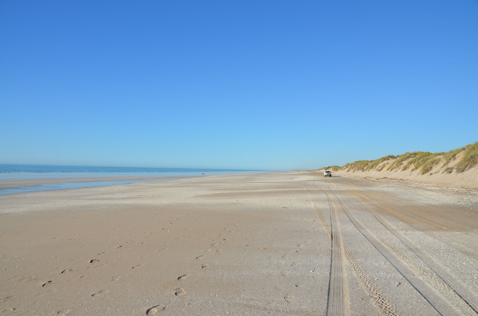 Nikon D5100 sample photo. Beach, sand, seascape photography