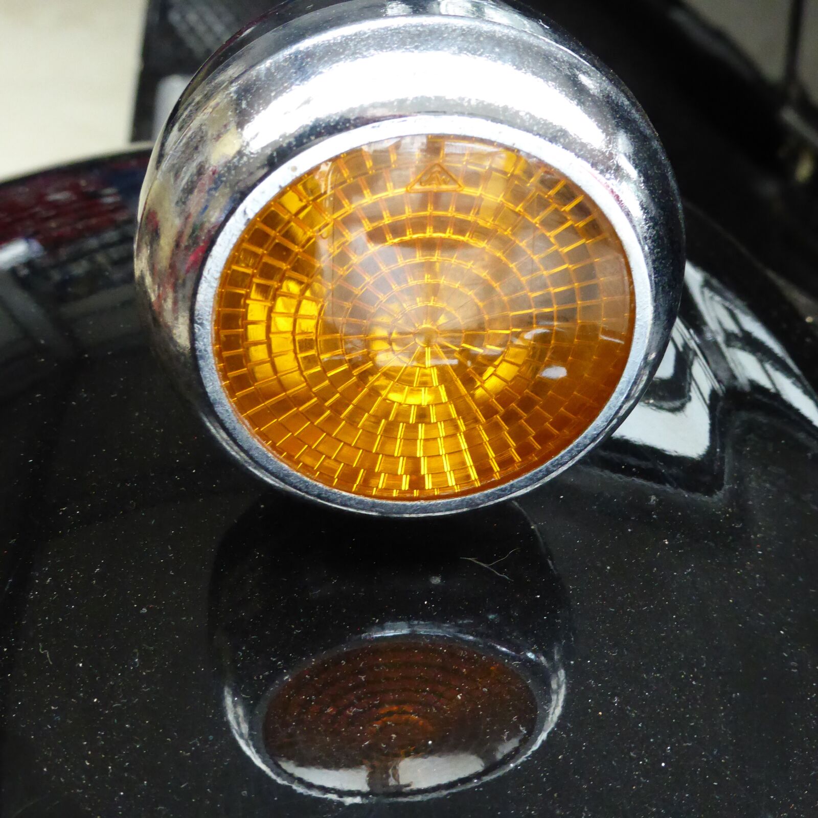 Panasonic DMC-TZ41 sample photo. Blinker, spotlight, ford photography