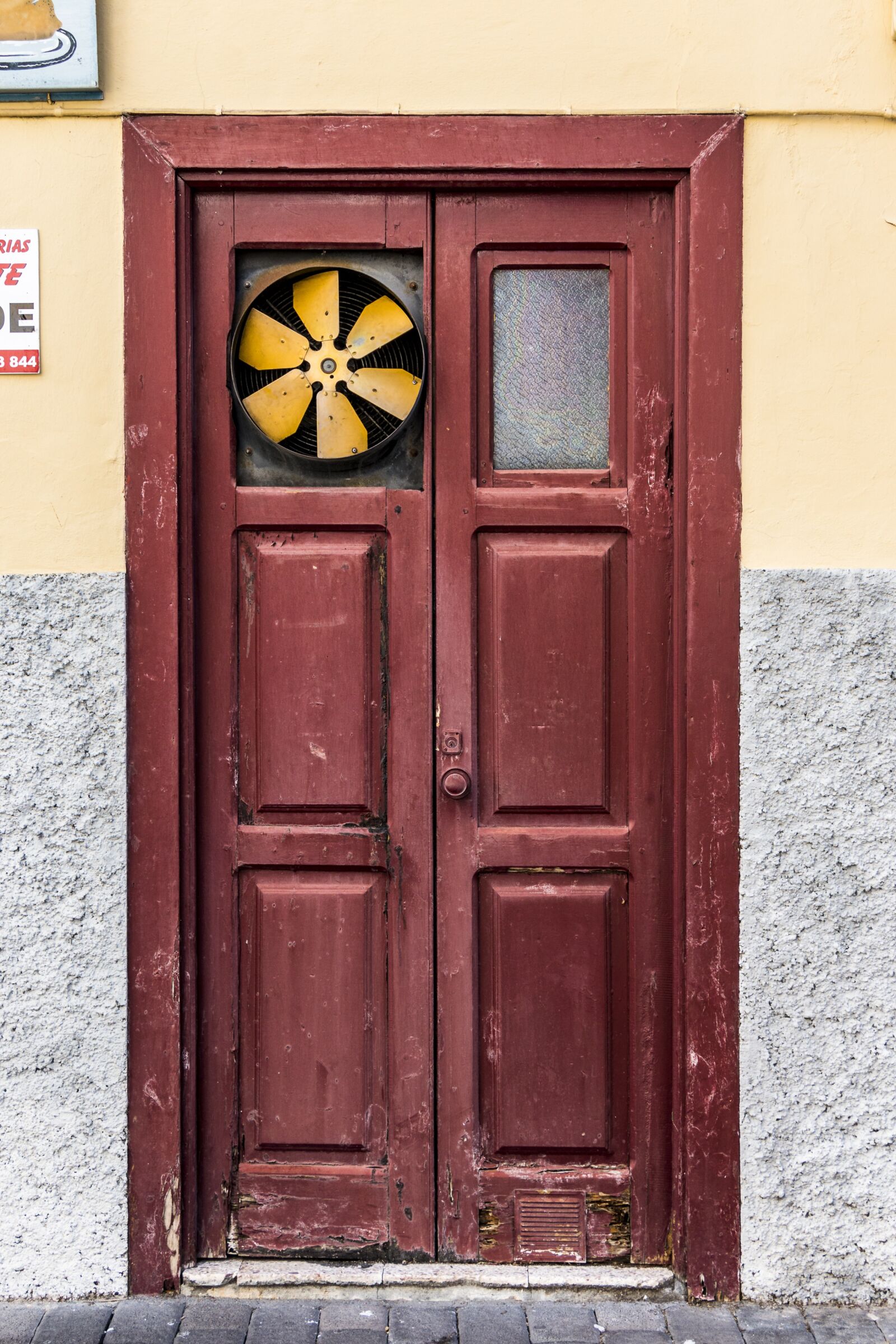 Canon EOS 70D sample photo. Door, goal, old door photography