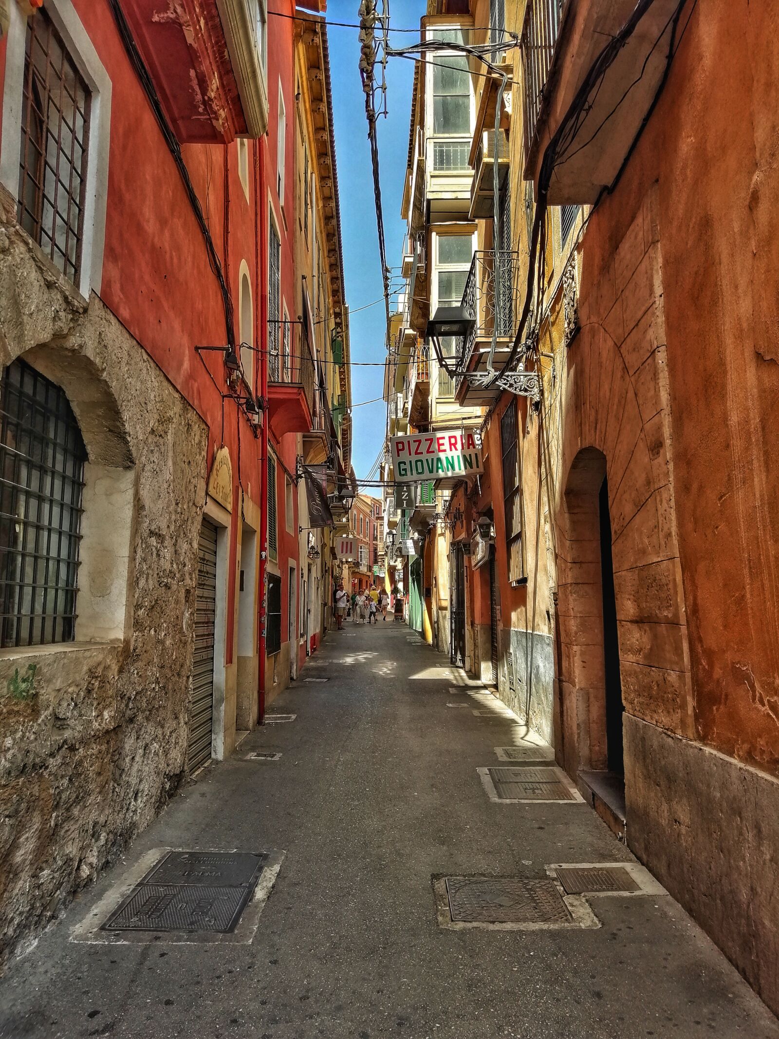 HUAWEI SNE-LX1 sample photo. Street, mallorca, architecture photography