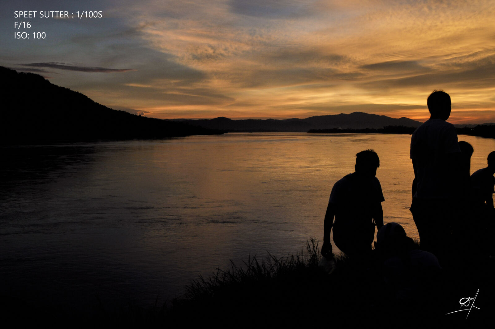 Nikon D90 sample photo. Golden, sun, laos photography