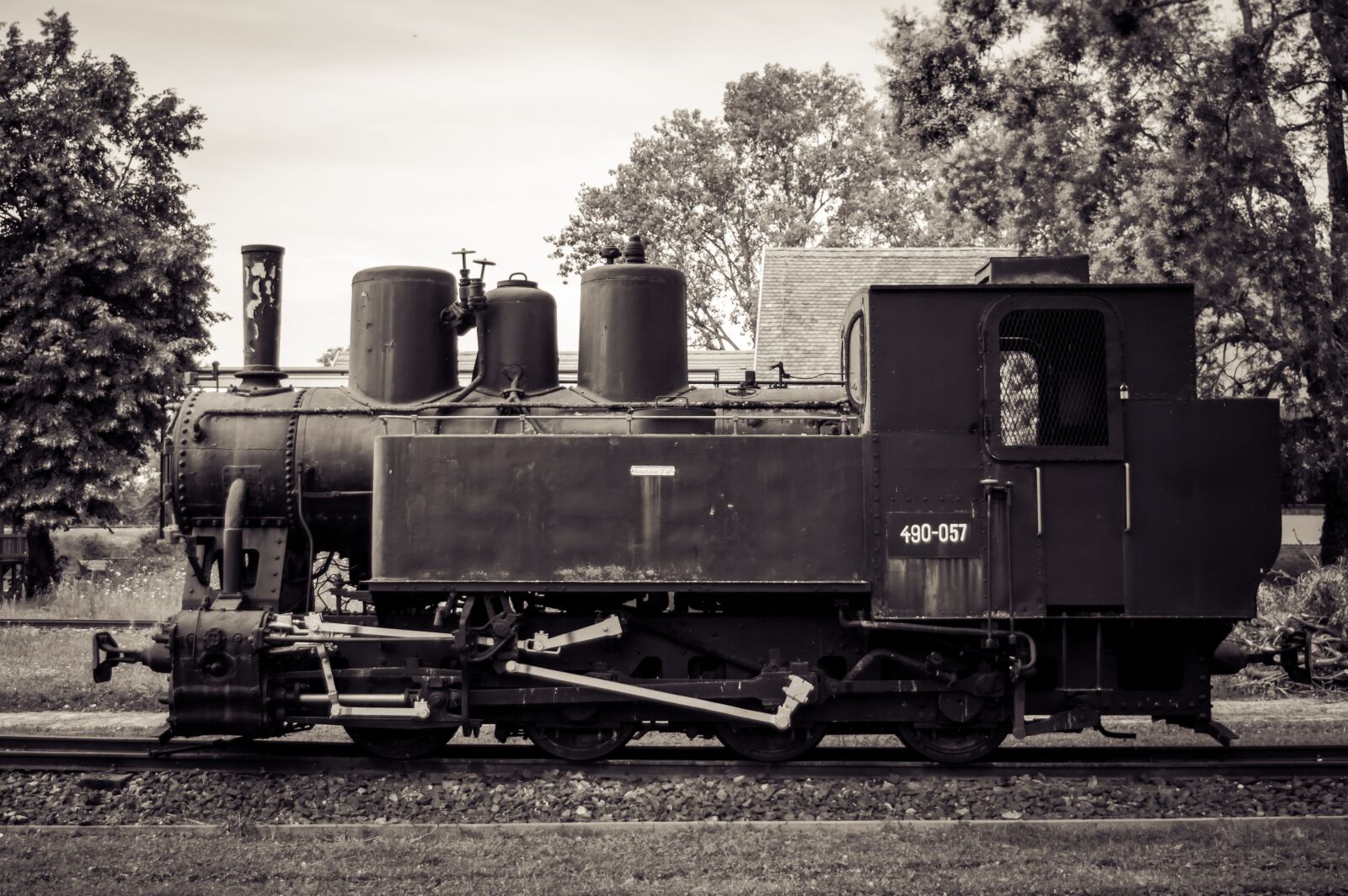 Nikon D3200 sample photo. Train, museum, black photography