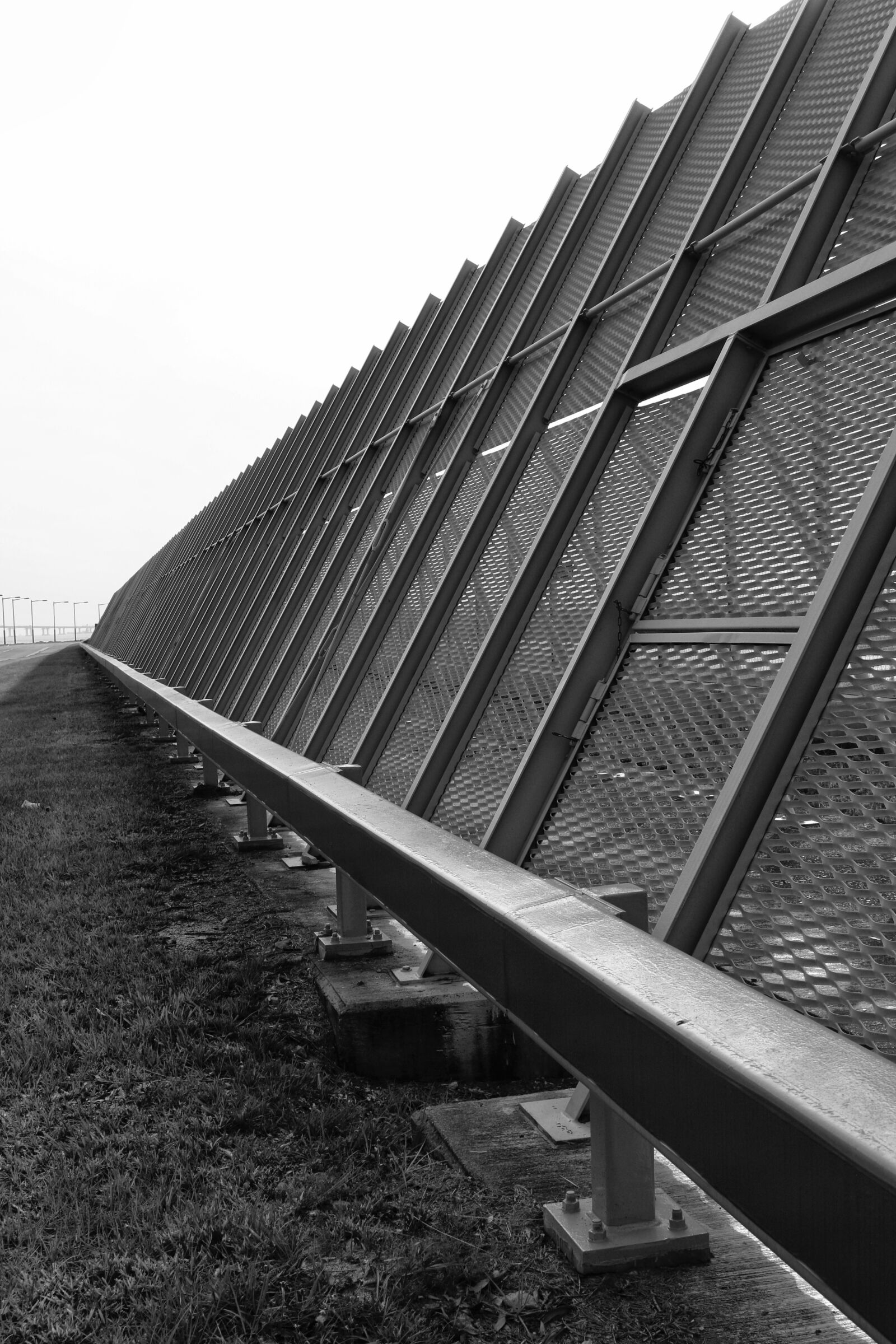 Canon EOS 70D + Canon EF 24-105mm F4L IS USM sample photo. Fence, black and white photography
