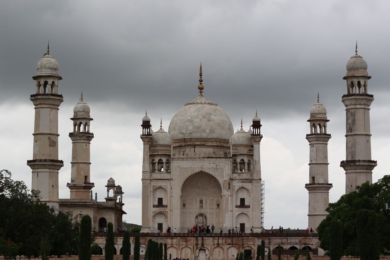 Canon EOS 700D (EOS Rebel T5i / EOS Kiss X7i) sample photo. Taj mahal, cloudy taj photography