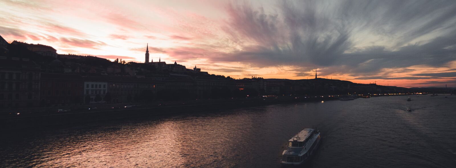 Olympus TG-4 sample photo. Budapest, hungary, night photography