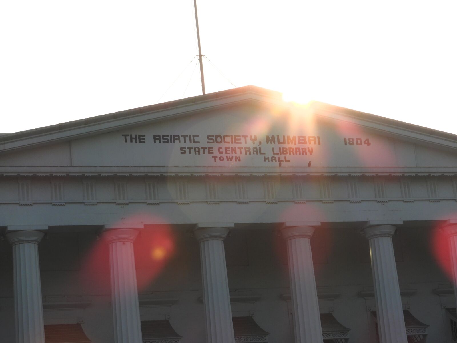 Nikon Coolpix P1000 sample photo. The asiatic society mumbai photography