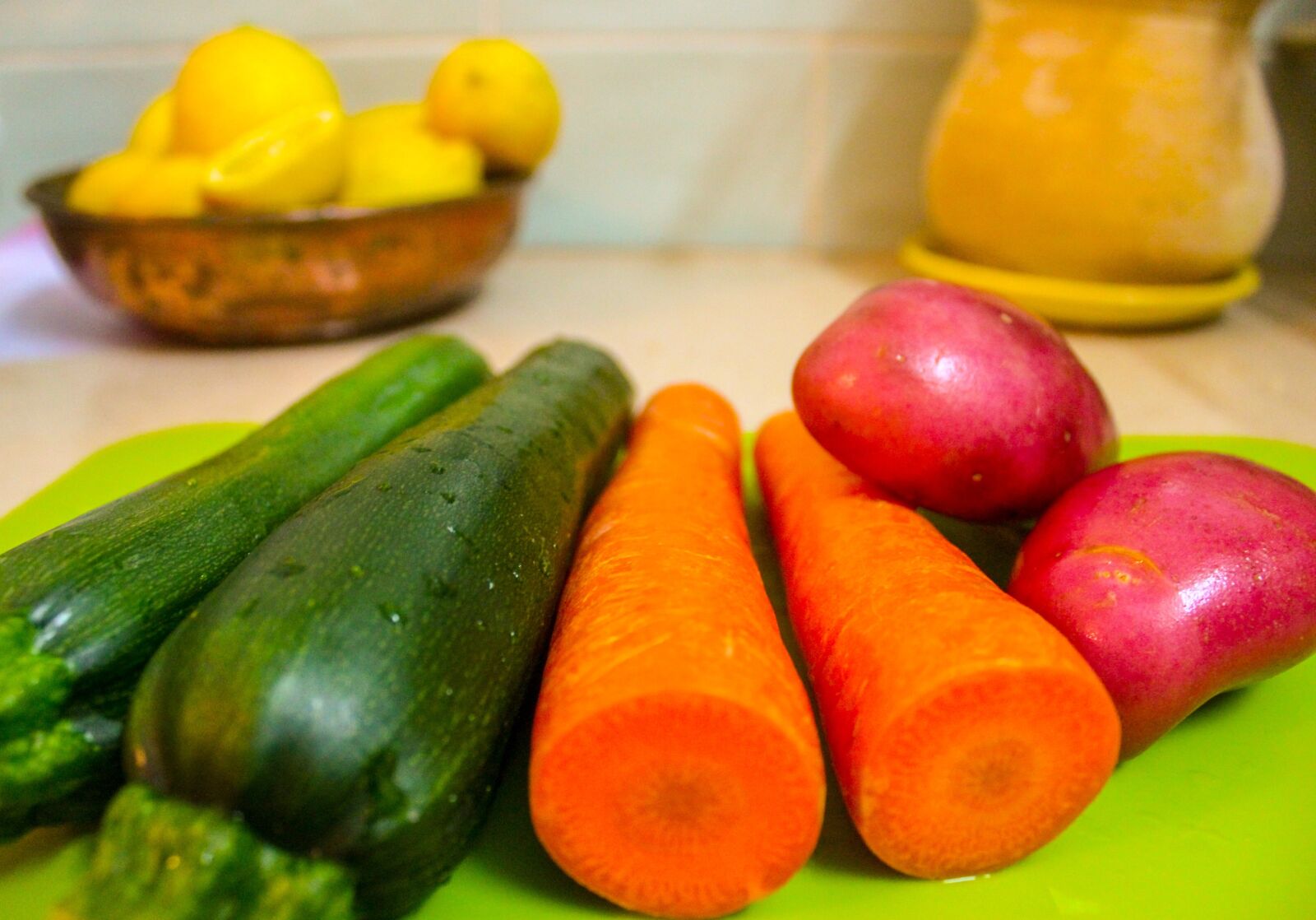 Canon EOS 600D (Rebel EOS T3i / EOS Kiss X5) sample photo. Vegetables, zucchini, carrots photography