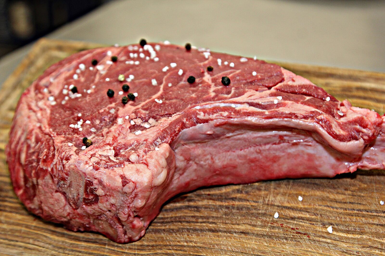 Canon EOS 60D + Canon EF 24-105mm F4L IS USM sample photo. Steak, beef, bbq photography