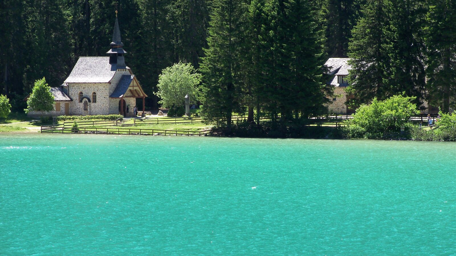 Kodak EasyShare Z915 sample photo. Lake braies, alps, terence photography
