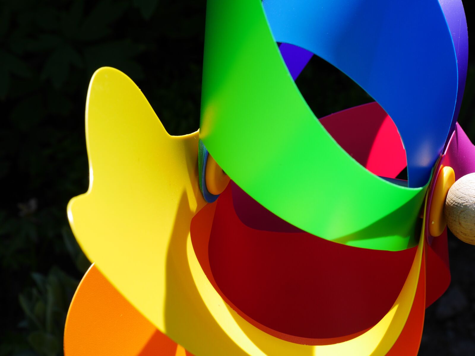 Panasonic Lumix DMC-GH3 sample photo. Windspiel, windmill, colorful photography