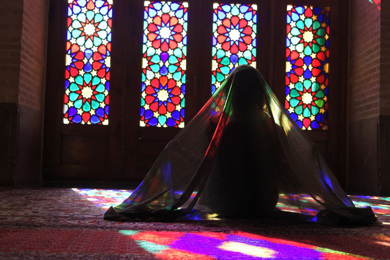 Nikon 1 Nikkor 18.5mm F1.8 sample photo. Stained glass, veil, iran photography