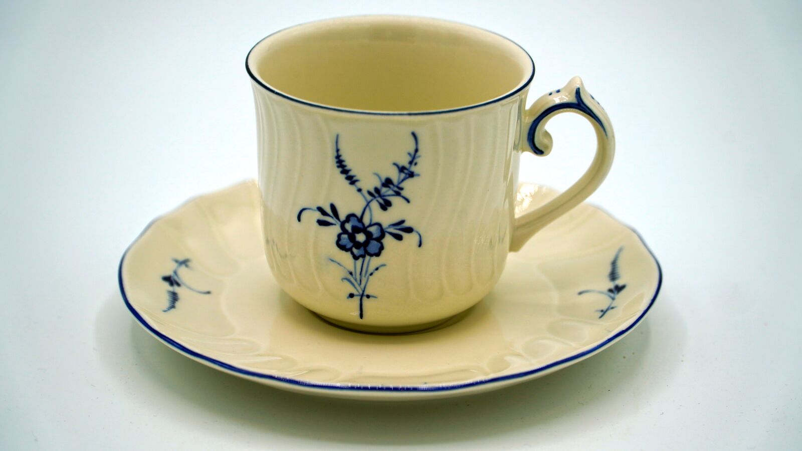 Sony E PZ 18-105mm F4 G OSS sample photo. Cup, coffee, coffee cup photography