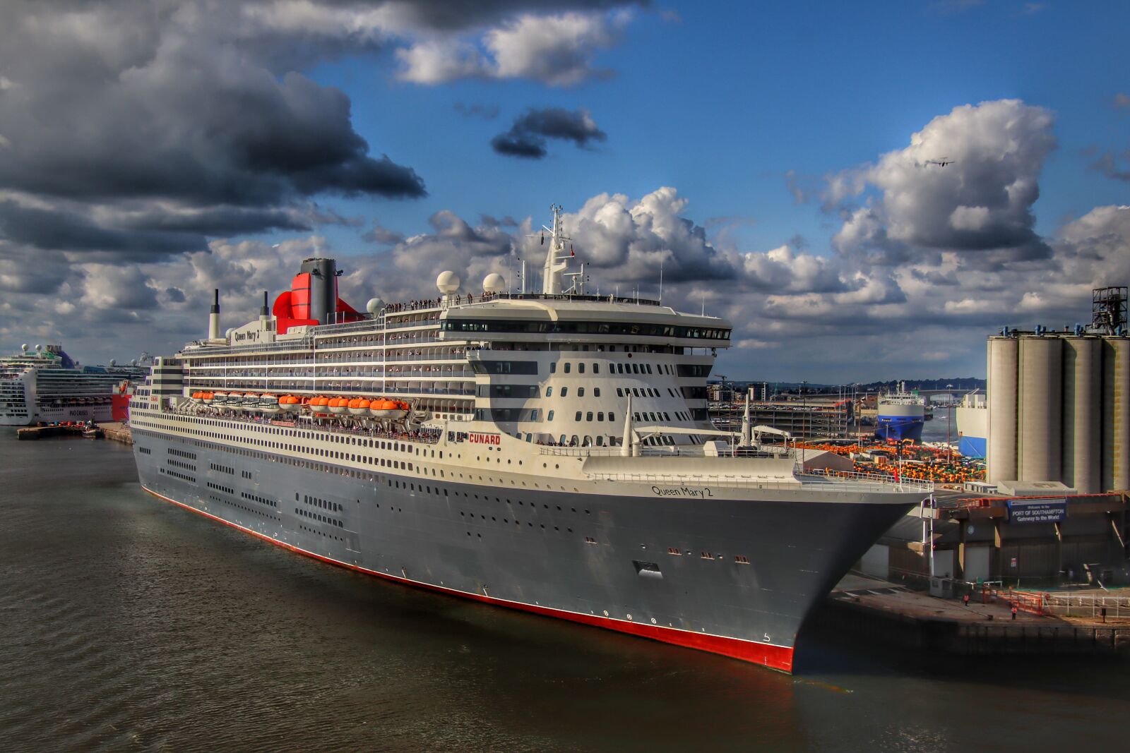 Canon EOS M50 (EOS Kiss M) sample photo. Queen mary 2, cruise, ship photography