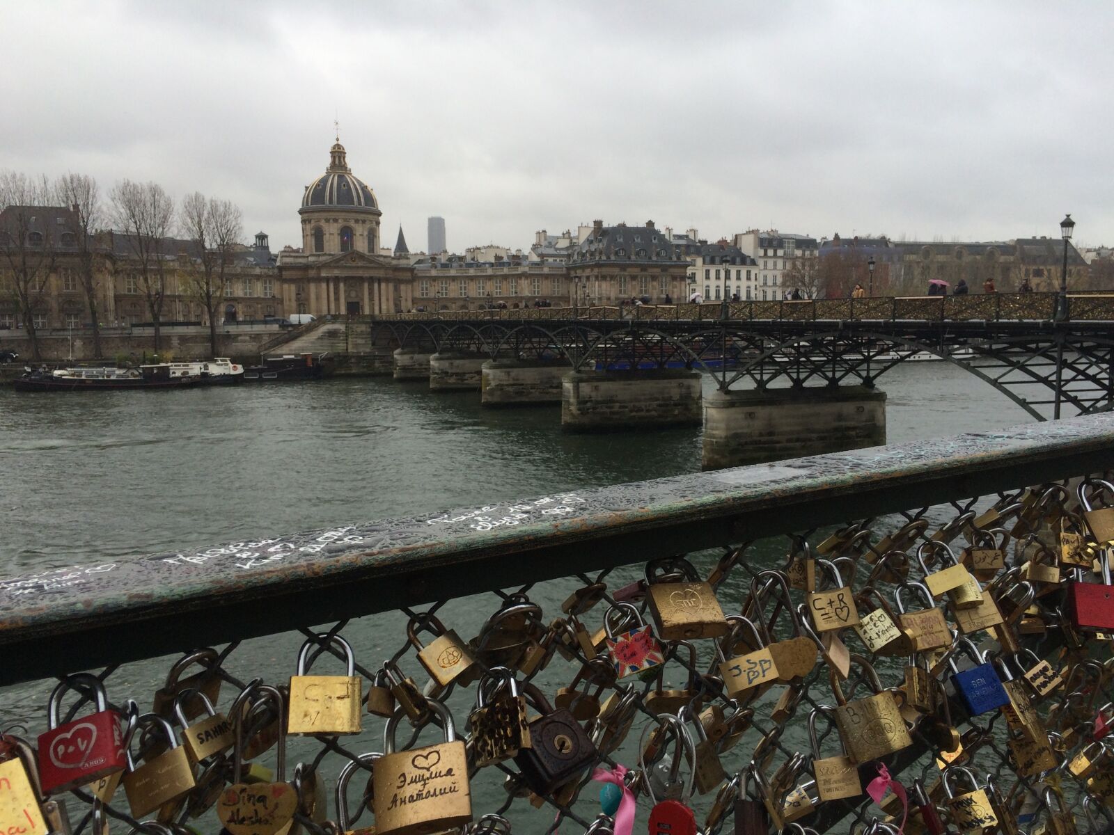 Apple iPhone 5s sample photo. Bridge, padlock, banister photography
