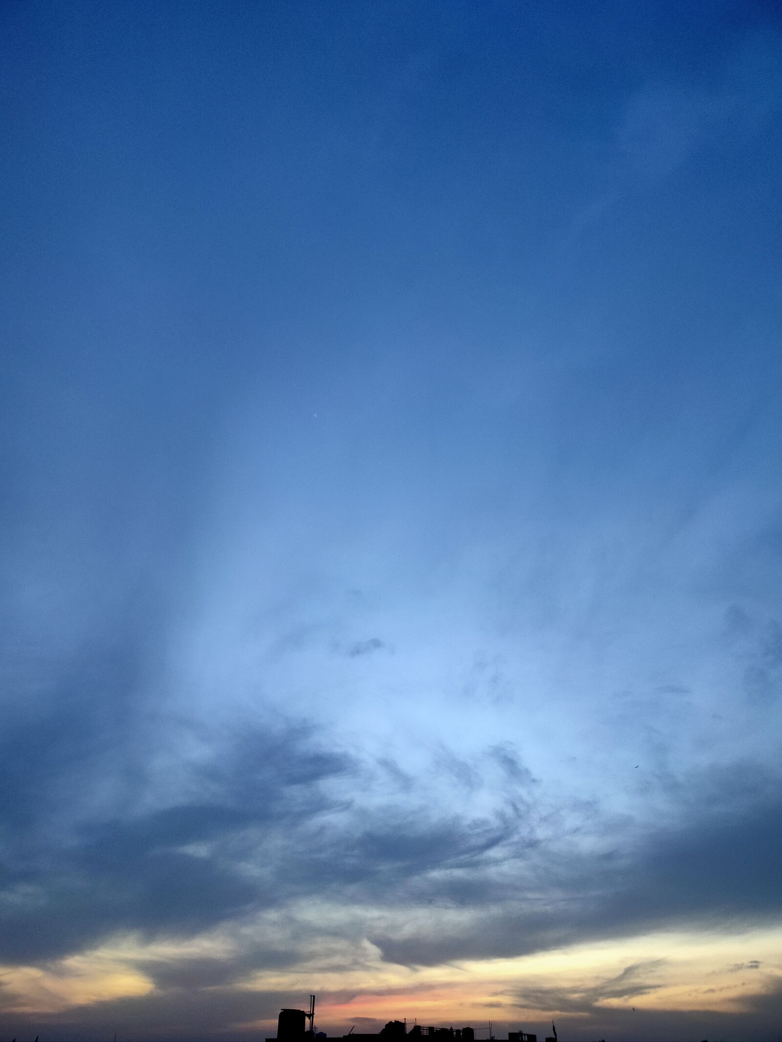 Realme XT sample photo. Sunset, sky, clouds photography
