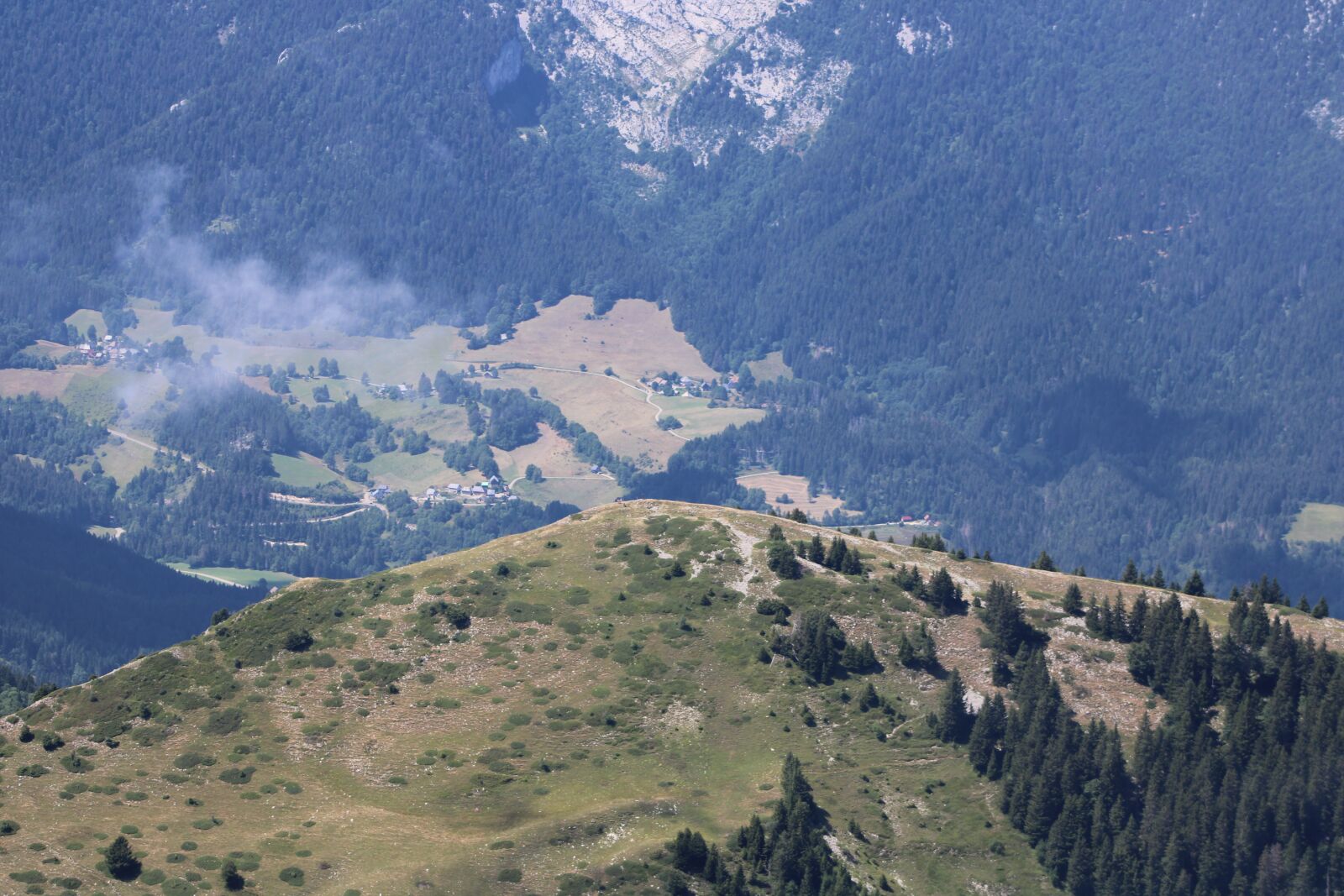 Canon EOS 2000D (EOS Rebel T7 / EOS Kiss X90 / EOS 1500D) sample photo. Mountain, france, landscape photography