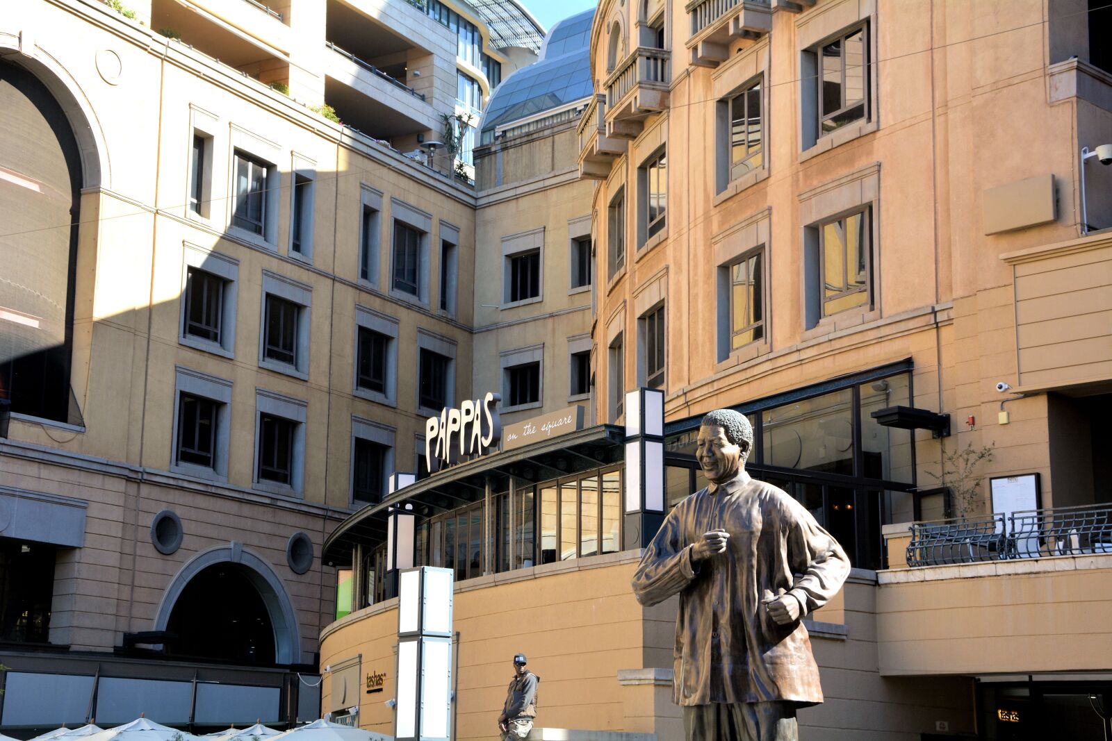 Nikon D5200 sample photo. Nelson mandela statue, johannesburg photography