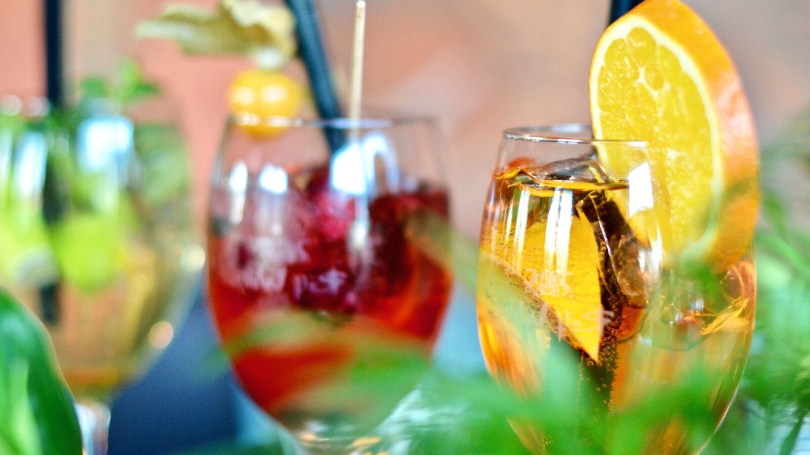 Nikon D7100 sample photo. Refreshing drink, fruit, glass photography
