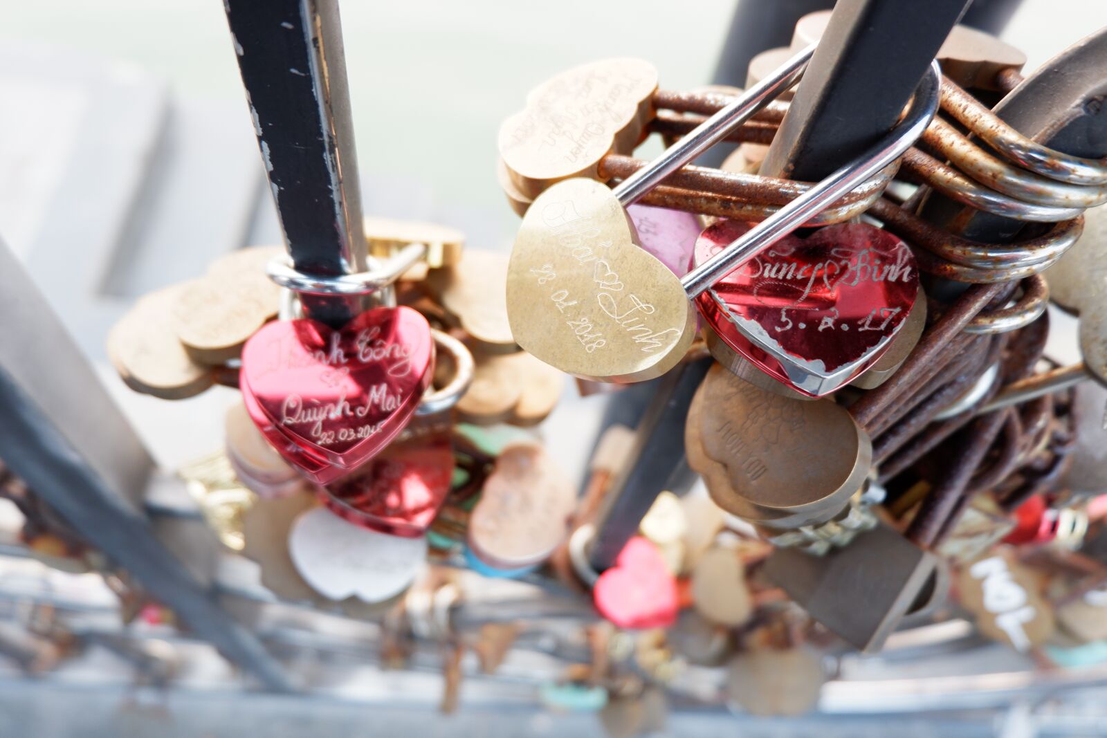 Fujifilm X-A3 + Fujifilm XC 16-50mm F3.5-5.6 OIS II sample photo. Love bridge, romantic places photography