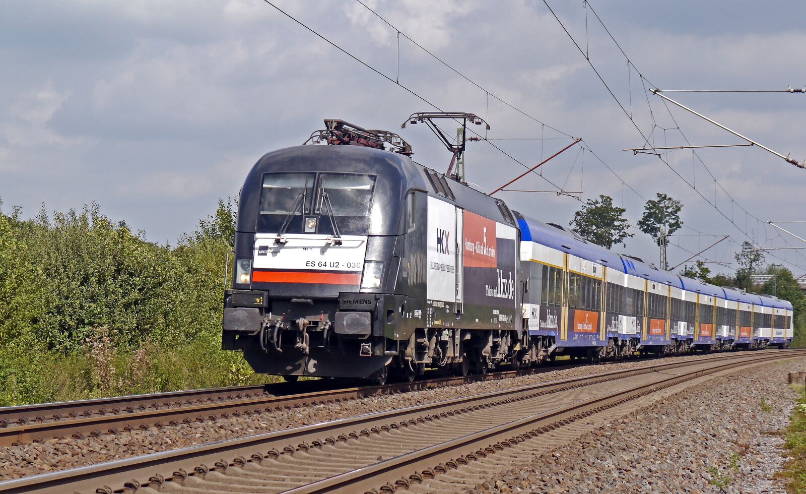Panasonic Lumix DMC-G3 sample photo. Hamburg-köln-express, hkx, transit photography