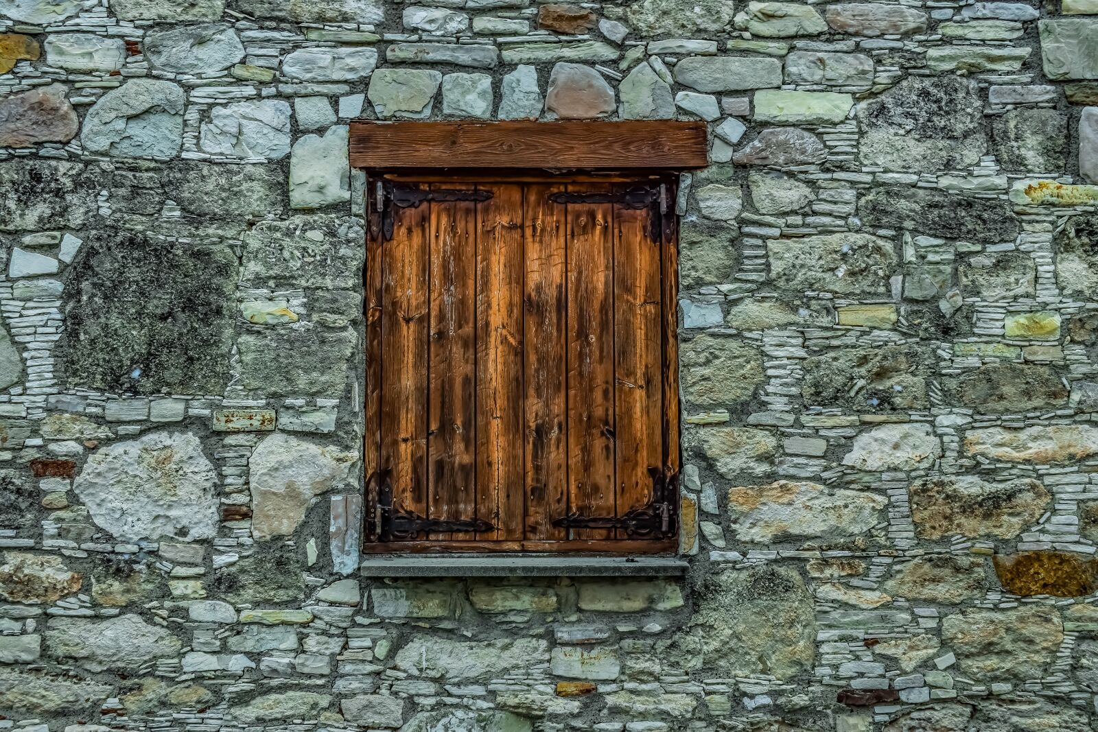 Nikon D3300 sample photo. Window, wall, old photography