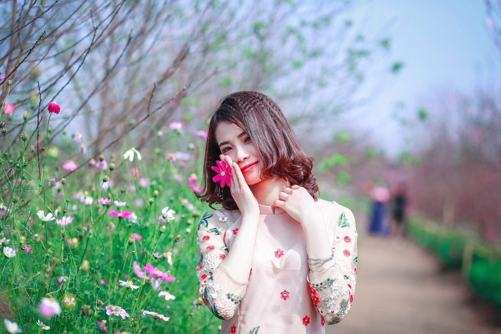 Canon EF 85mm F1.8 USM sample photo. Nature, outdoors, summer photography