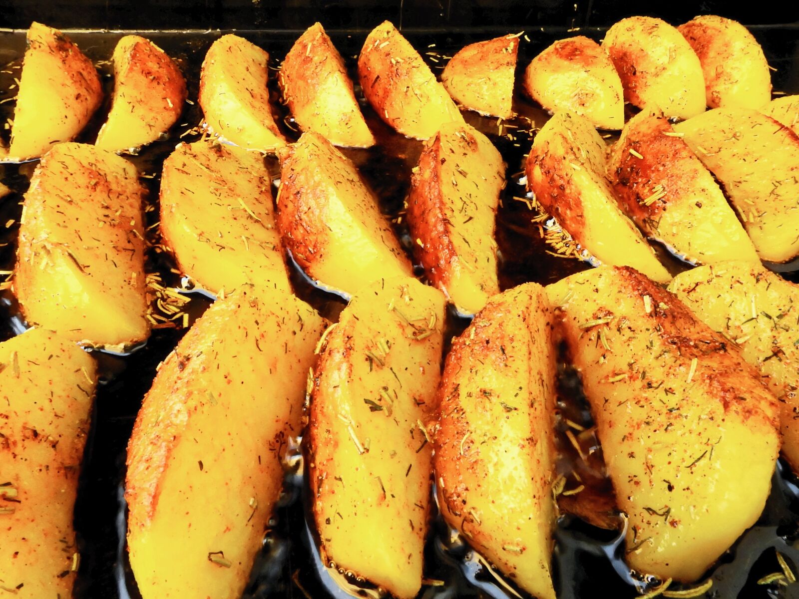 Nikon Coolpix P900 sample photo. Potatoes, potato corners, countrypatato photography