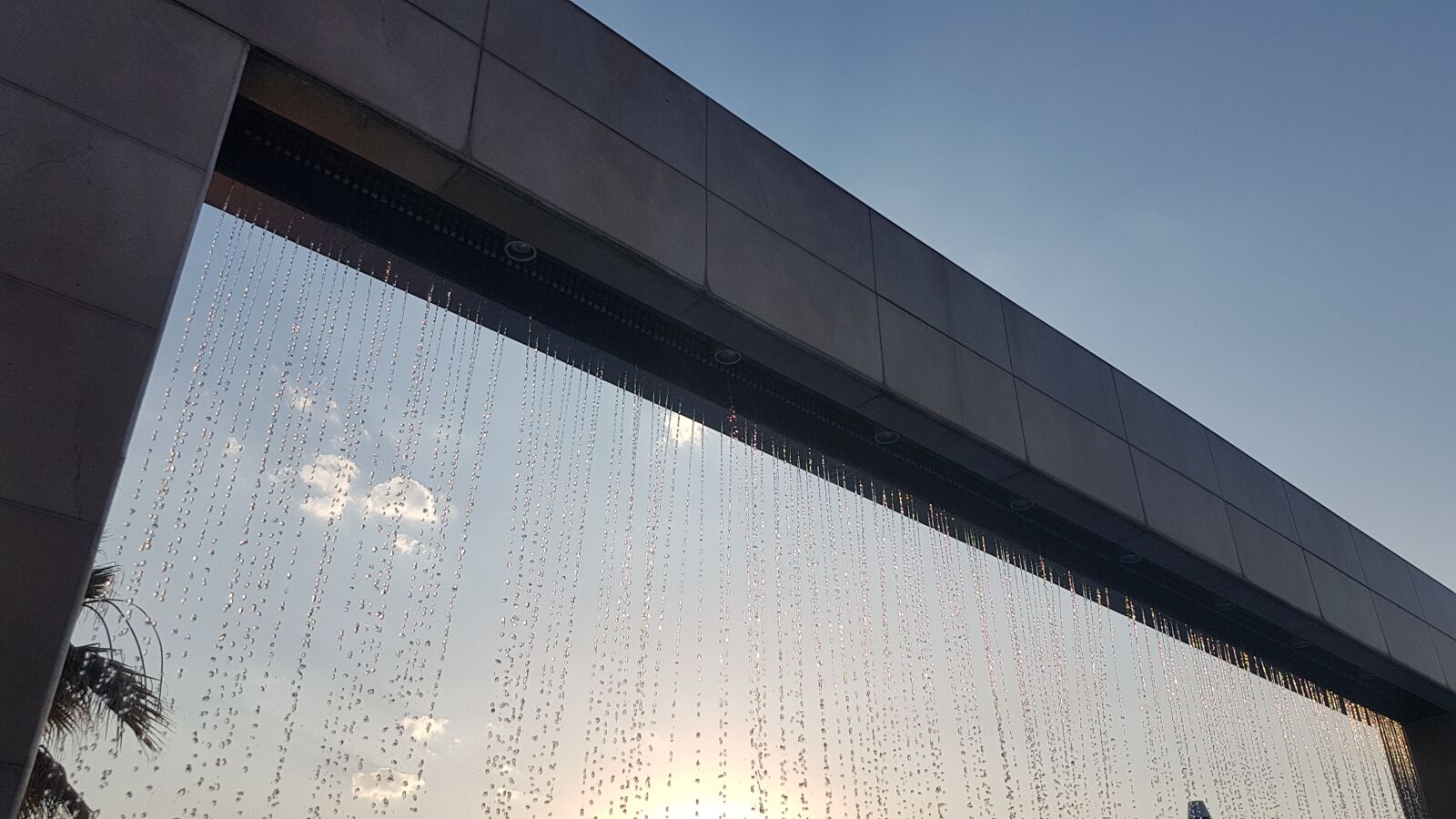 Samsung Galaxy S7 sample photo. Architecture, rain, hotel photography