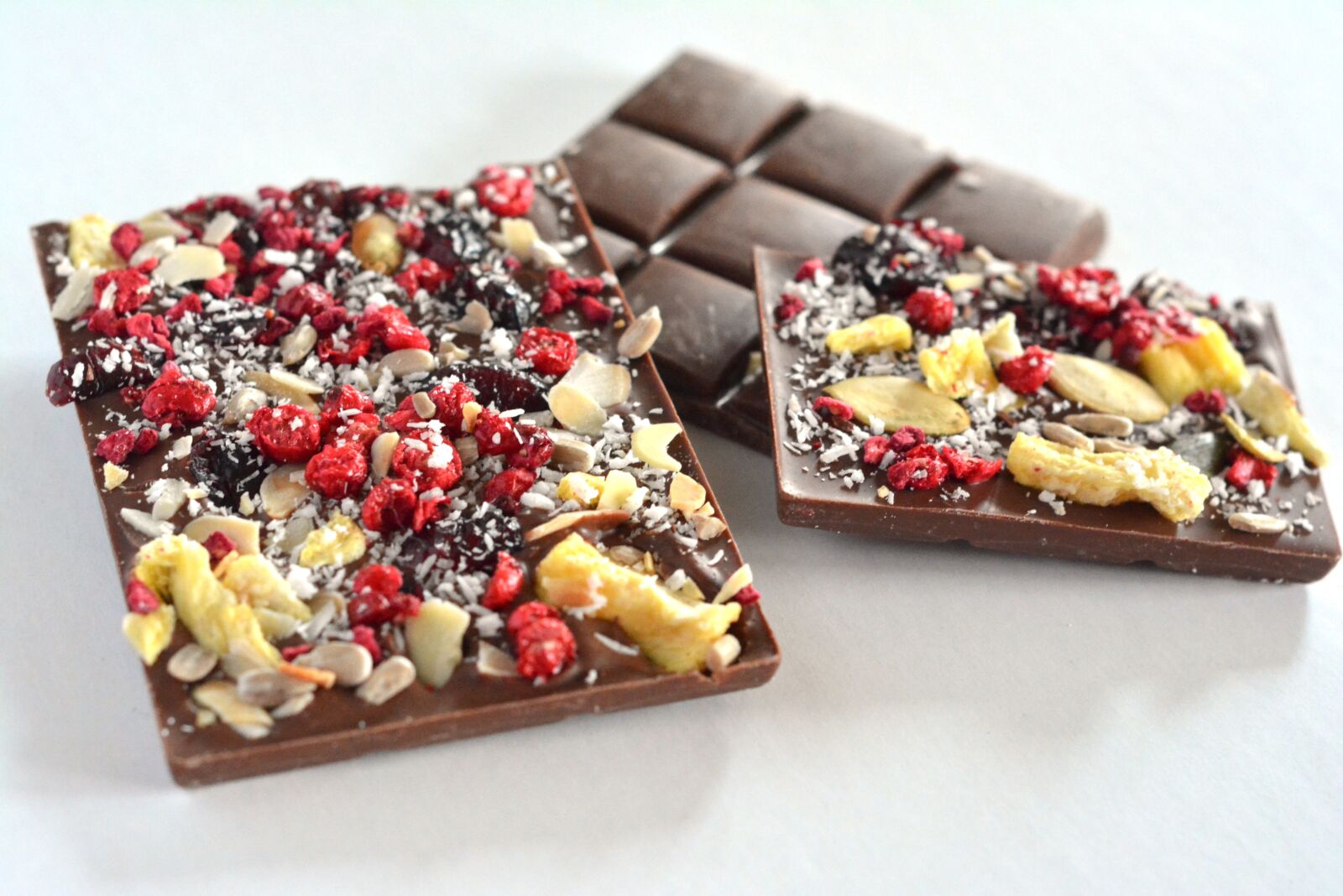 Nikon D5200 sample photo. Chocolate, milk chocolate, supplements photography