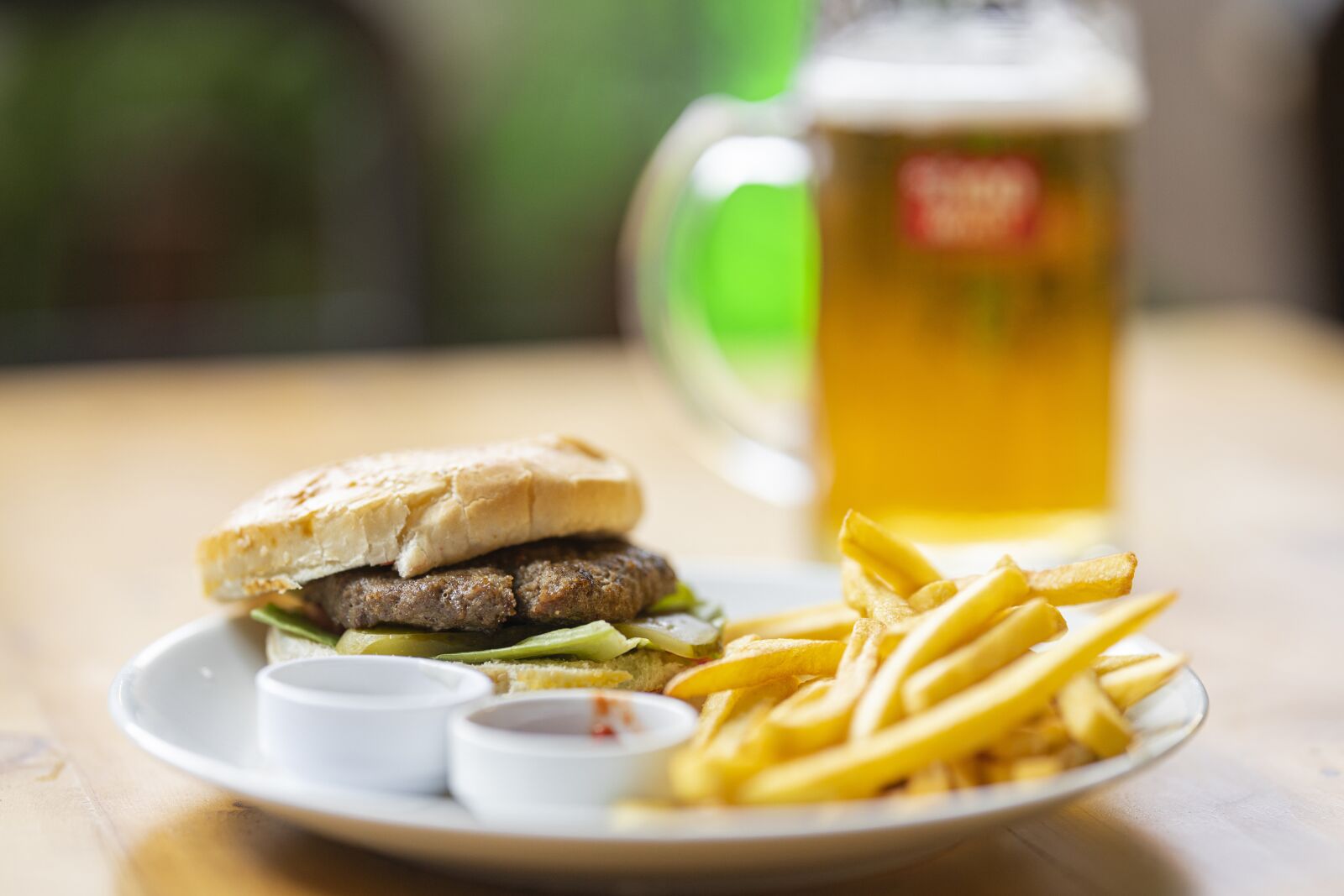 Canon RF 85mm F1.2L USM sample photo. Burger, potato, food photography