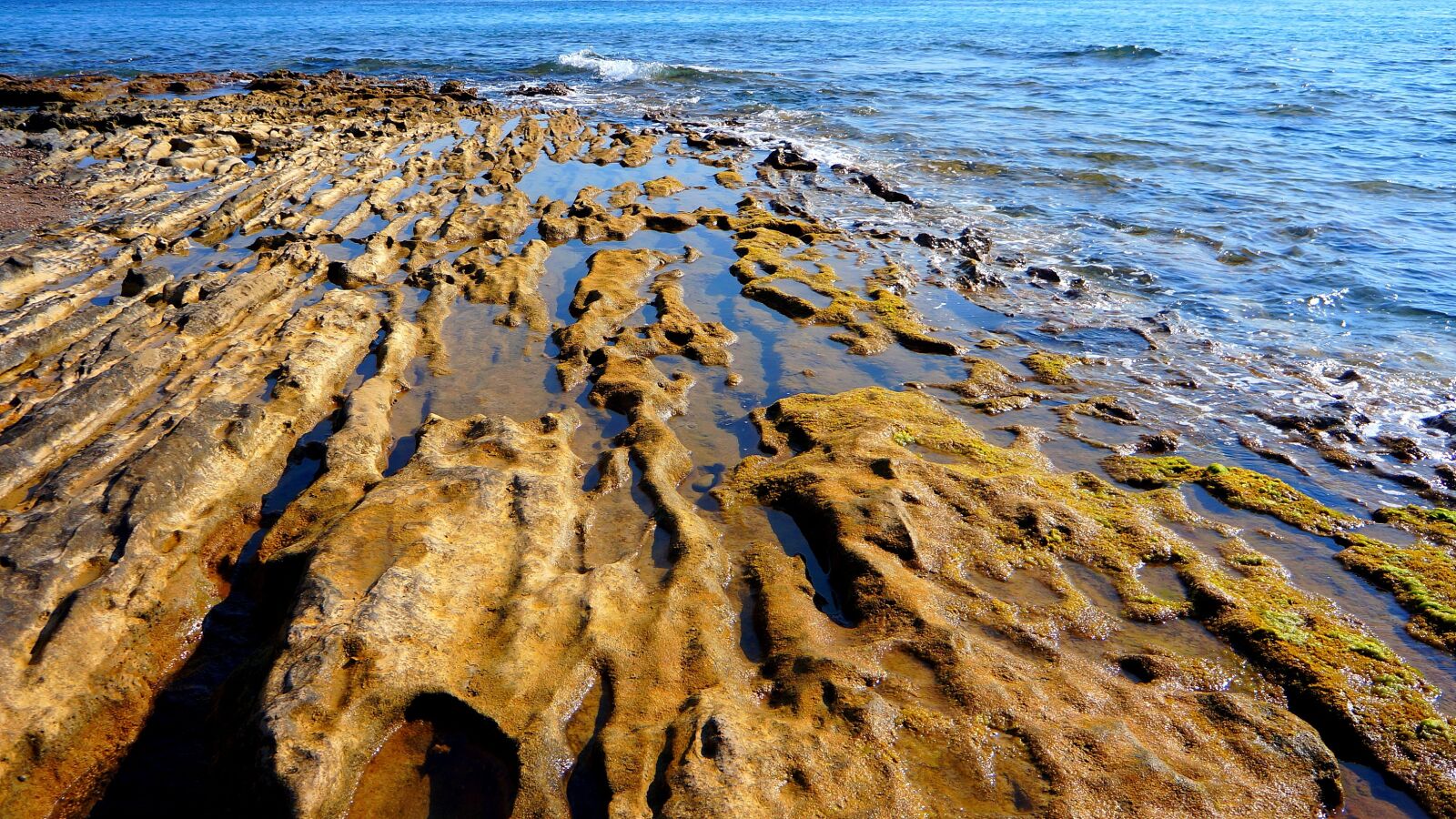 Sony Alpha NEX-5N sample photo. Sea, beach, landscape photography